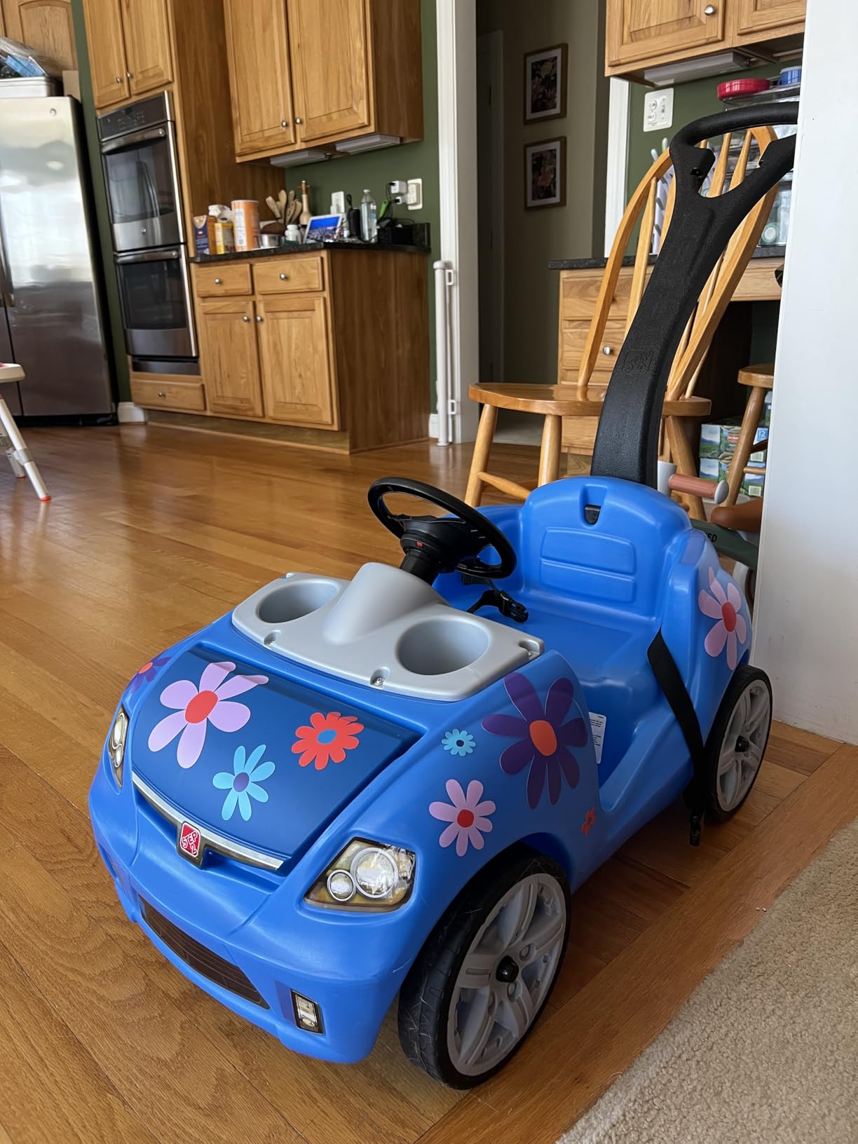 Step2 Whisper Ride II Kids Push Car, Ride-On Car with Seat Belt and Horn, Toddlers and Preschoolers Ages 18 Months-4 Years, Max Weight 50 lbs., Quick Fold Handle, Stroller Alternative, Blue customer photo 2
