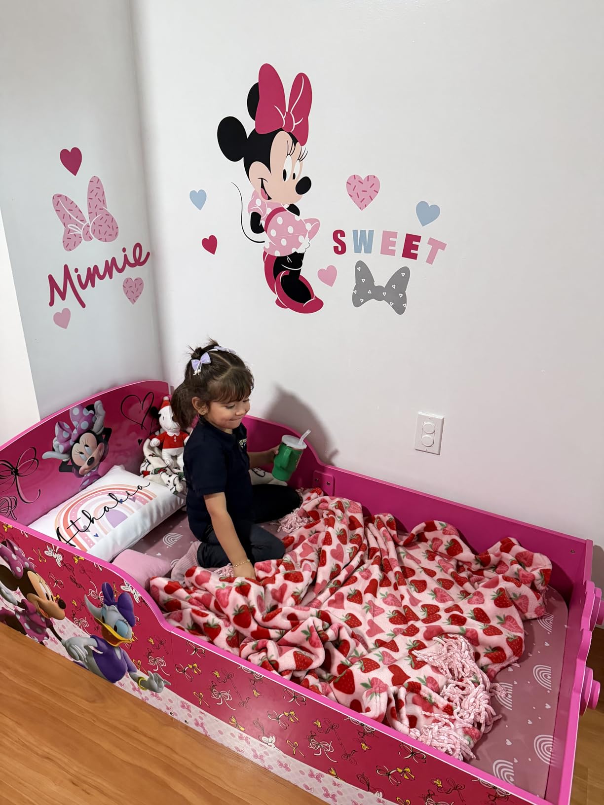 Delta Children Interactive Wood Toddler Bed, Disney Minnie Mouse customer photo 1