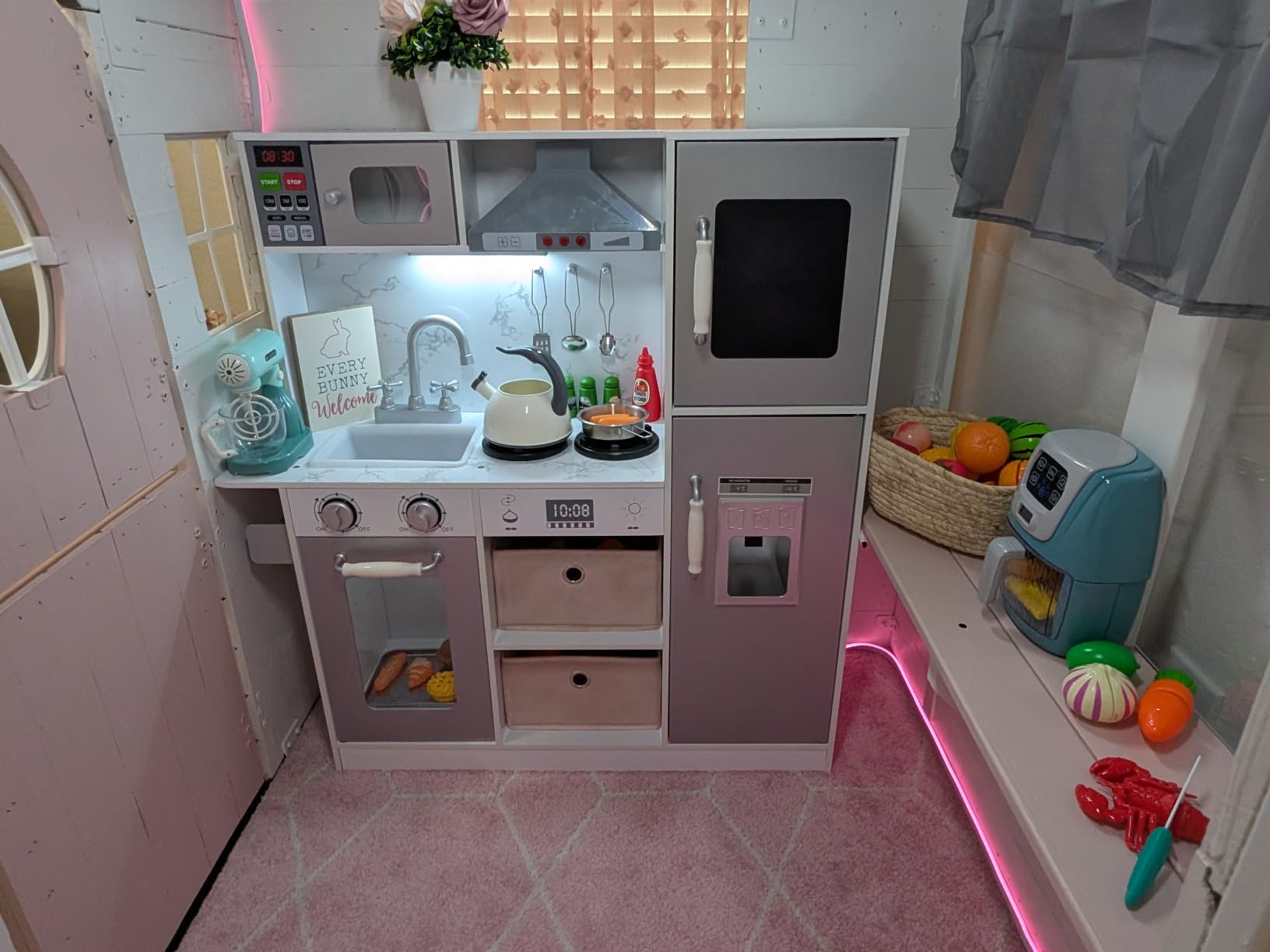 Backyard Discovery Aspen Cedar Wooden Kids Playhouse Cottage with Play Kitchen, Snack Bar, Picnic Bench, Dinner Bell, Mailbox, Dutch Door, Flowerpot Holders, Toy Lights, Country Style for Outdoor Play customer photo 1