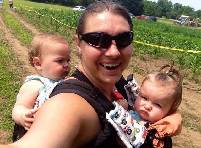 TwinGo Carrier Original - Tandem Twin Baby Carrier - Ergonomic for Infants & Toddlers - Babywearing for Dads & Moms - Adjustable Design with XL Storage Pockets - Cool Grey customer photo 1