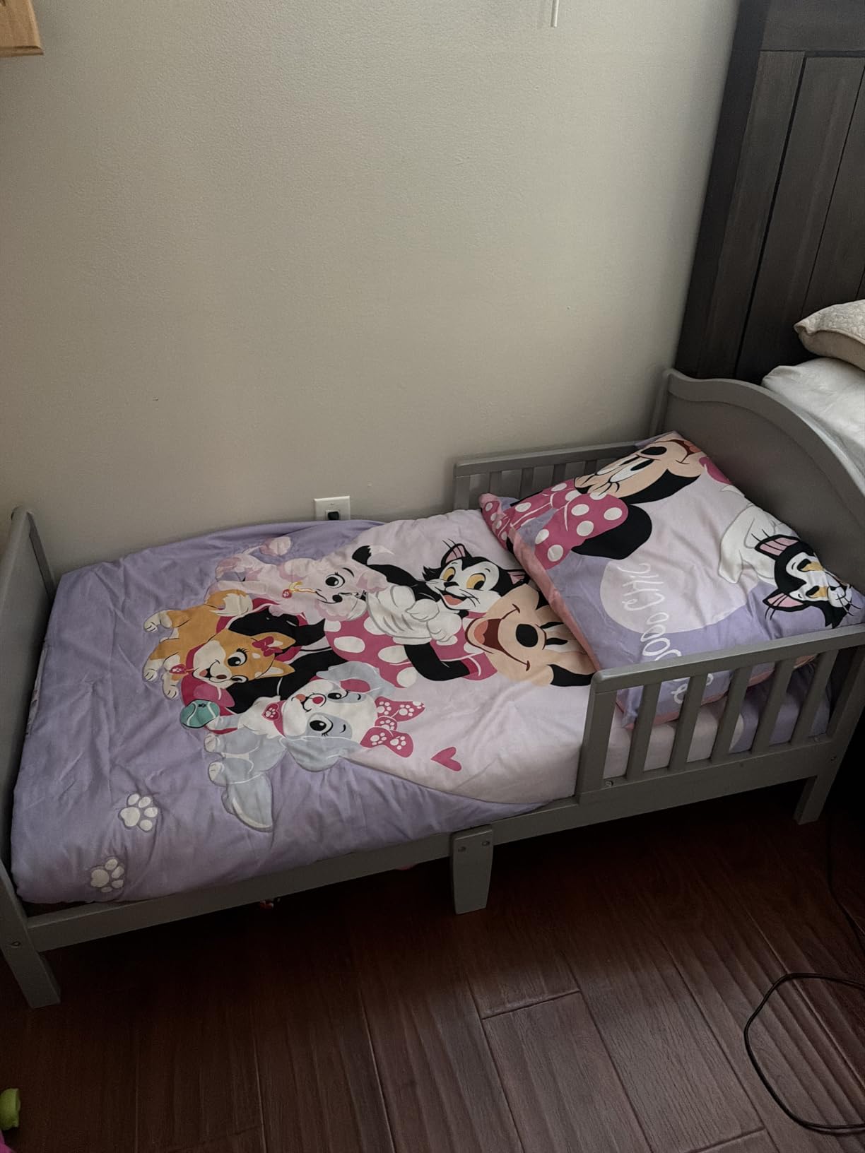 Delta Children Bennett Wood Toddler Bed - Greenguard Gold Certified, Bianca White customer photo 1