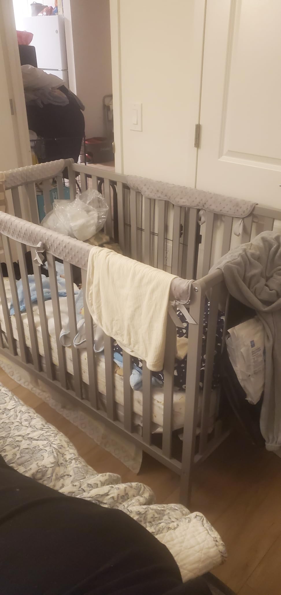 Delta Children Heartland 4-in-1 Convertible Crib - Greenguard Gold Certified, Bianca White customer photo 2