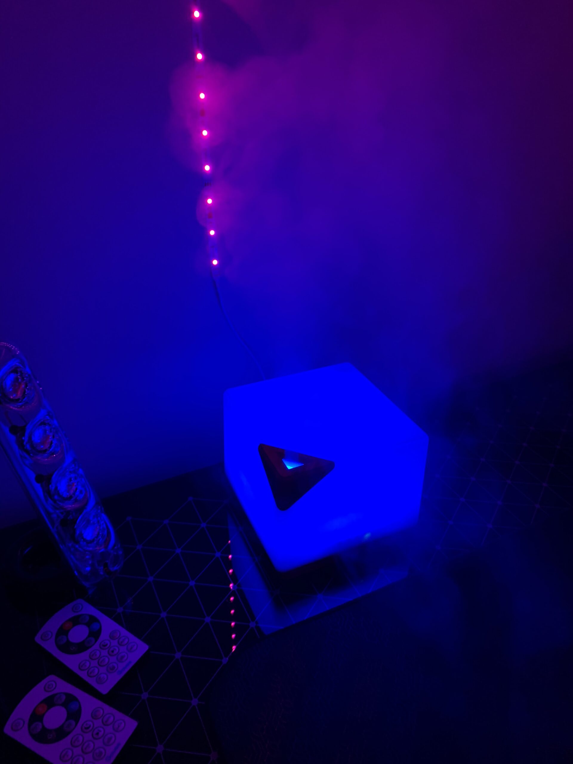 ASAKUKI Essential Oil Diffuser for Home, Large 700 ml Humidifier with Automatic Shut-Off, Scent Aromatherapy Diffuser with 7 LED Lights customer photo 2