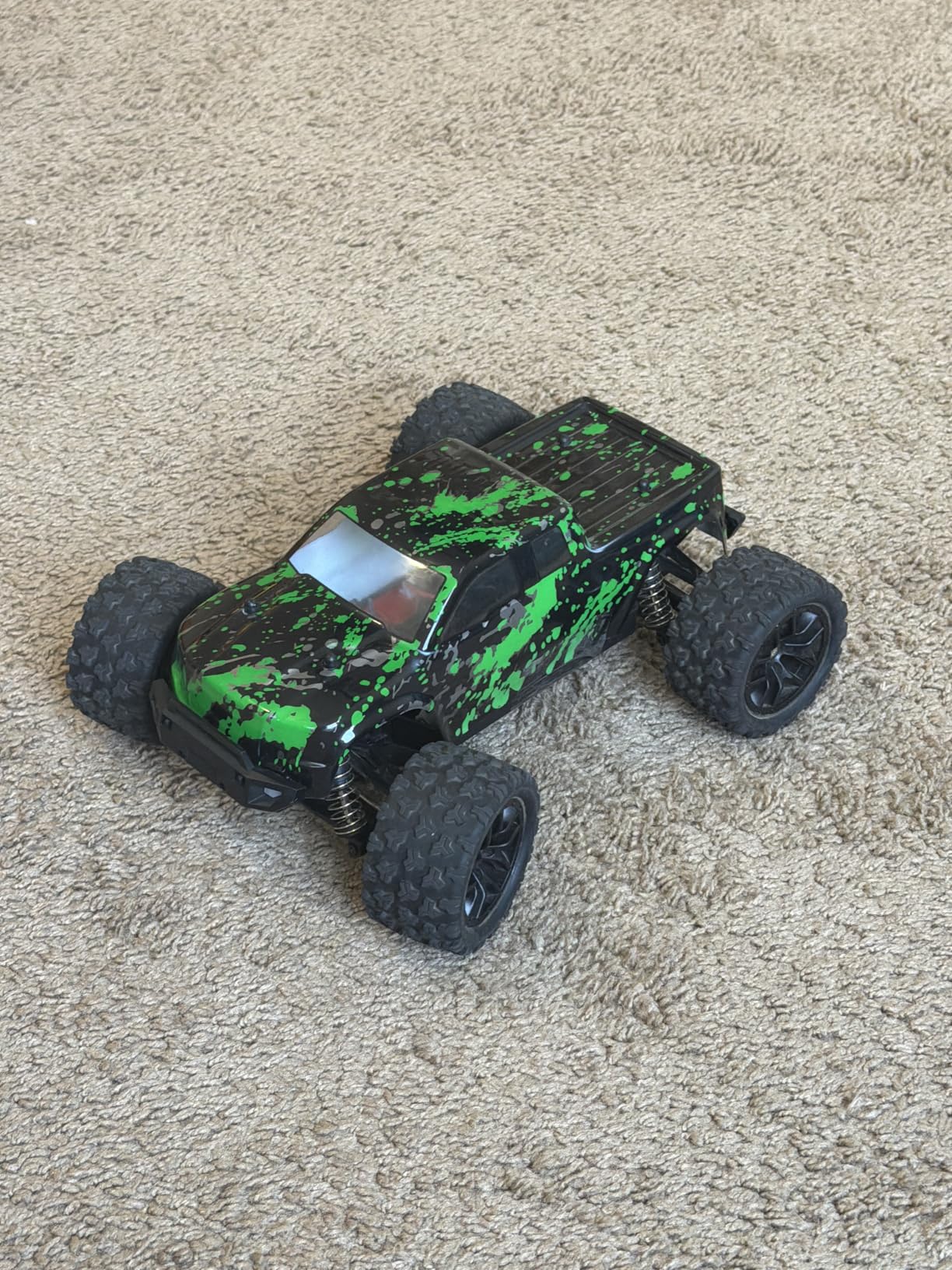 HAIBOXING 1:18 Scale All Terrain RC Car 18859, 36 KPH High Speed 4WD Electric Vehicle with 2.4 GHz Remote Control, 4X4 Waterproof Off-Road Truck customer photo 2