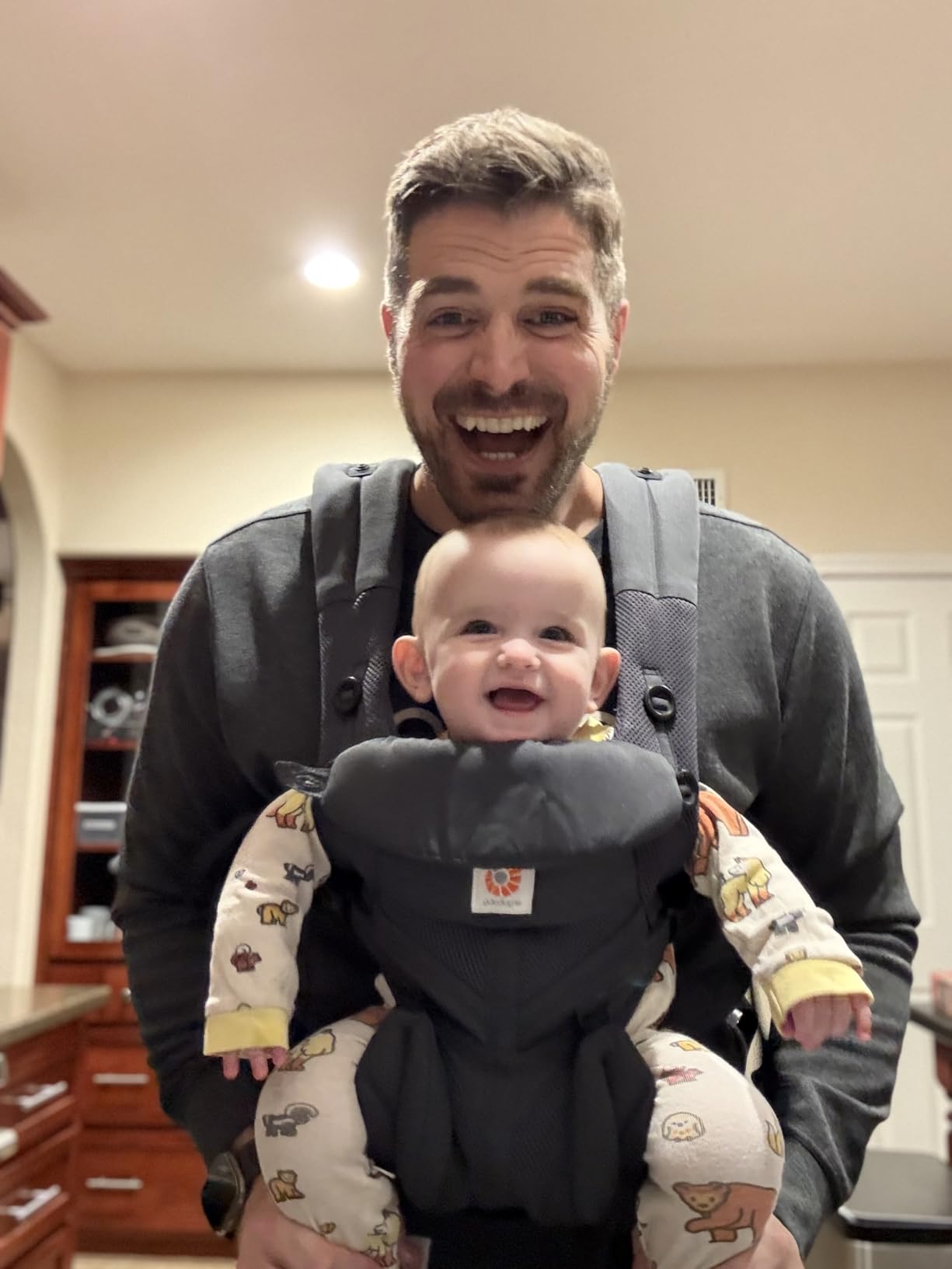 Ergobaby Omni Classic Baby Carrier Newborn to Toddler - Breathable Baby Carriers for Summer - All-Position Carrier with Lumbar Support (7-45 Pounds), Cotton, Pearl Grey customer photo 1