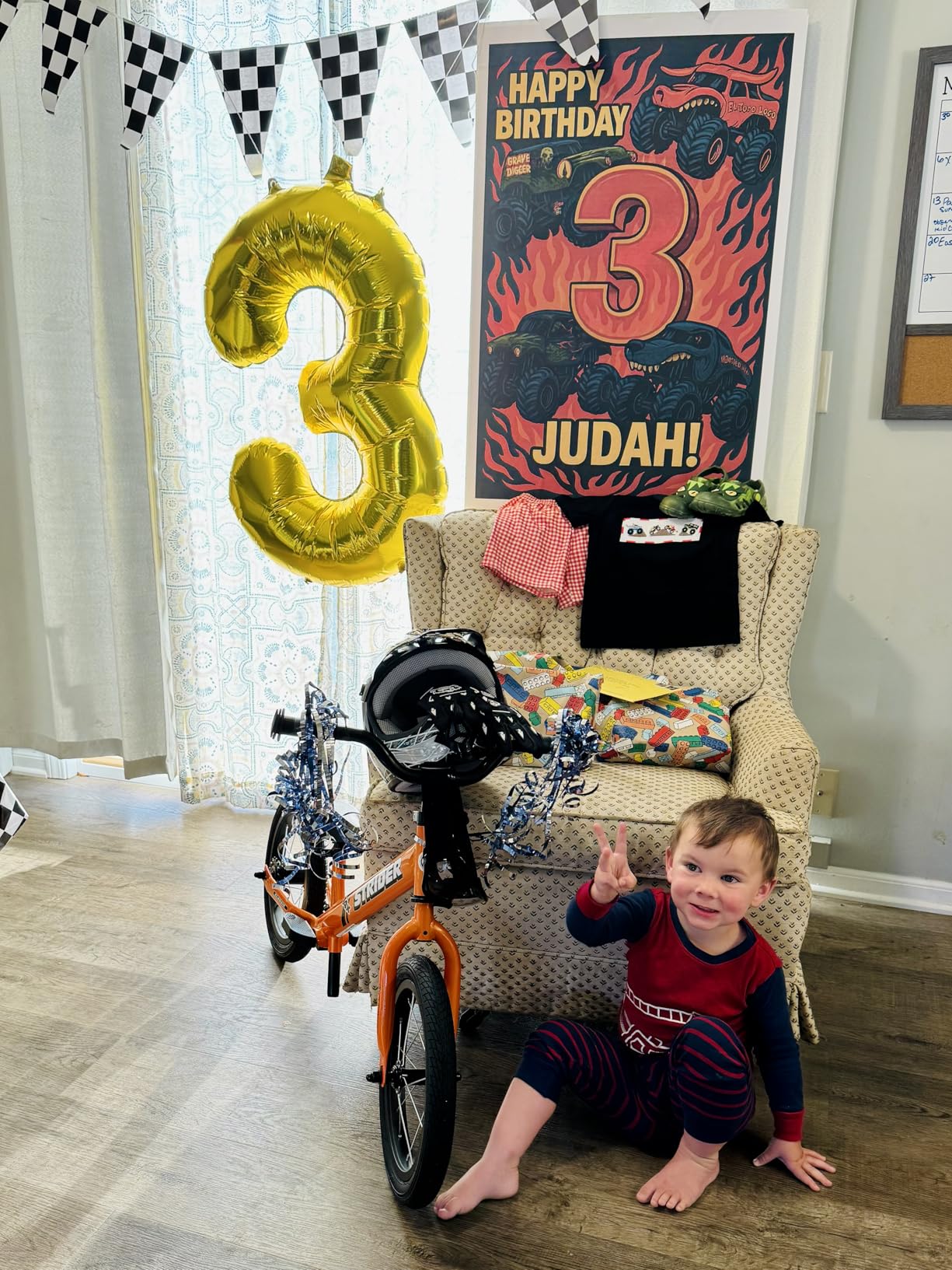 Strider 14x Classic, Balance Bike for Kids 3 to 6 Years customer photo 1