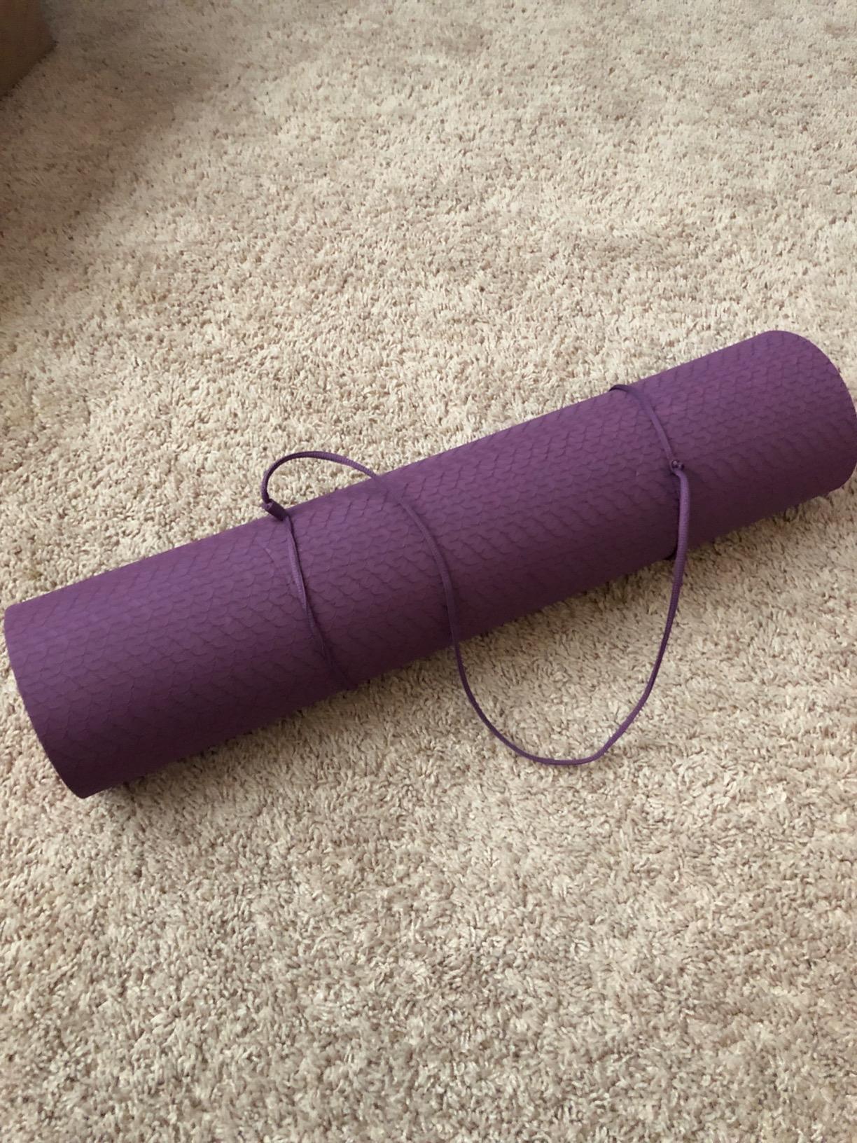 IUGA Yoga Mat Thick Non Slip Anti-tear Pilates Mat Eco Friendly Hot Yoga Mats for Workout & Exercise (72