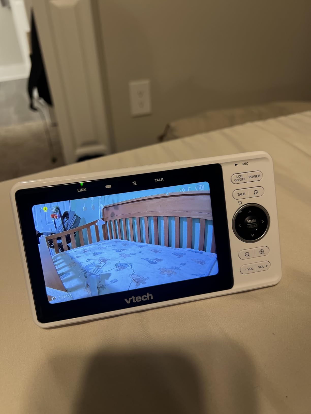 VTech VM901 Smart WiFi Baby Monitor with 1080p FHD Camera and 5'' HD IPS Display, Free App, Remote Pan Tilt Zoom, Night Vision, Motion Detection Alerts customer photo 1
