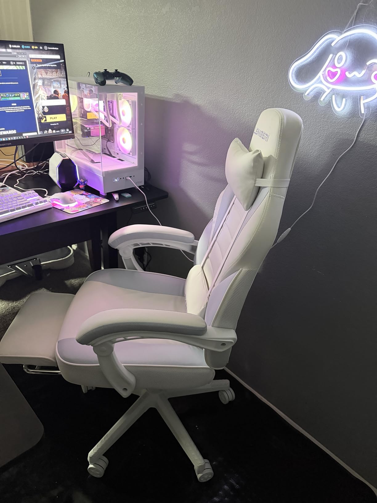 LEMBERI Gaming Chair with Footrest, Ergonomic Video Game Chair for Adults, Big and Tall Chair 400lb Weight Capacity, Racing Style Computer Gamer Chair with Headrest and Lumbar Support, PU Leather customer photo 2