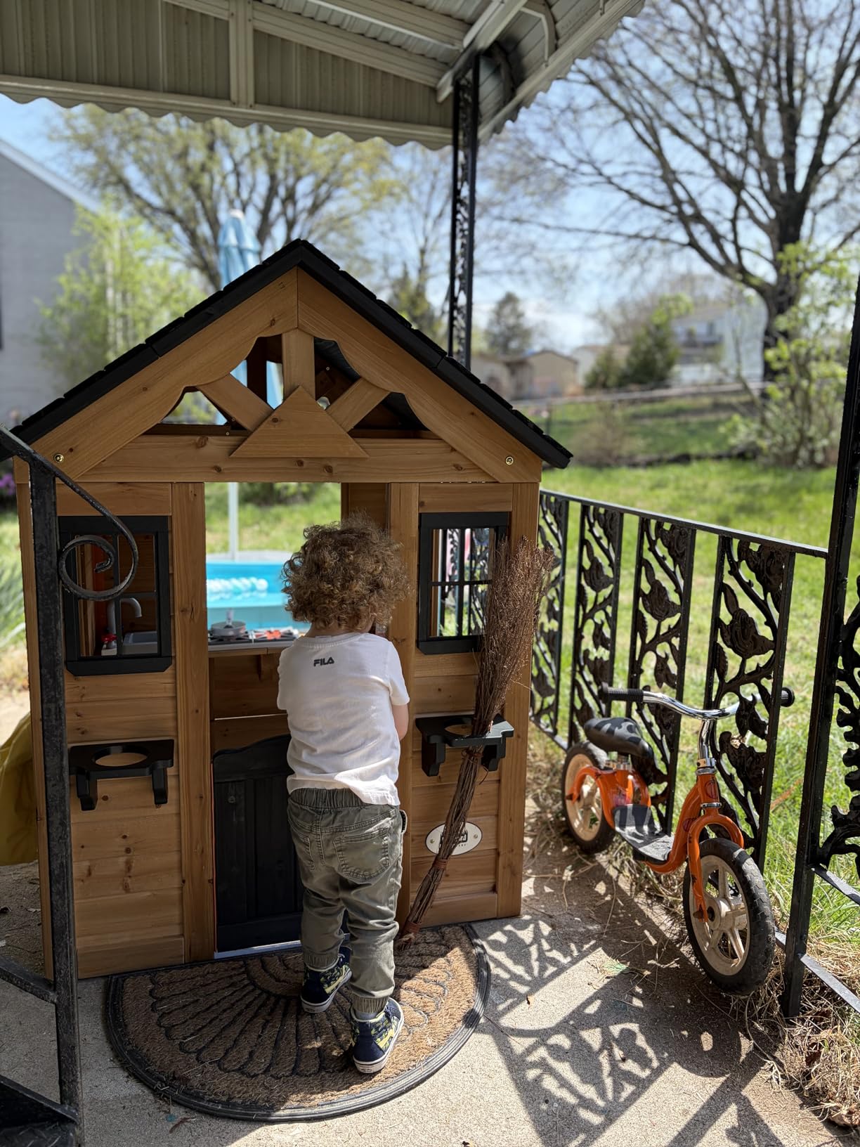 Backyard Discovery Sweetwater Cedar Wooden Kids Playhouse Cottage with Play Kitchen, Snack Bar, Half Door, Toy Phone, Windows, Flowerpot Holders, and Working Doorbell for Outdoor Imaginative Play customer photo 1