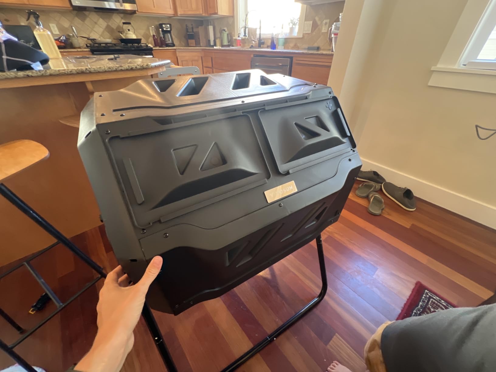 VIVOSUN Outdoor Tumbling Composter Dual Rotating Batch Compost Bin, 43 Gallon Black Door customer photo 1