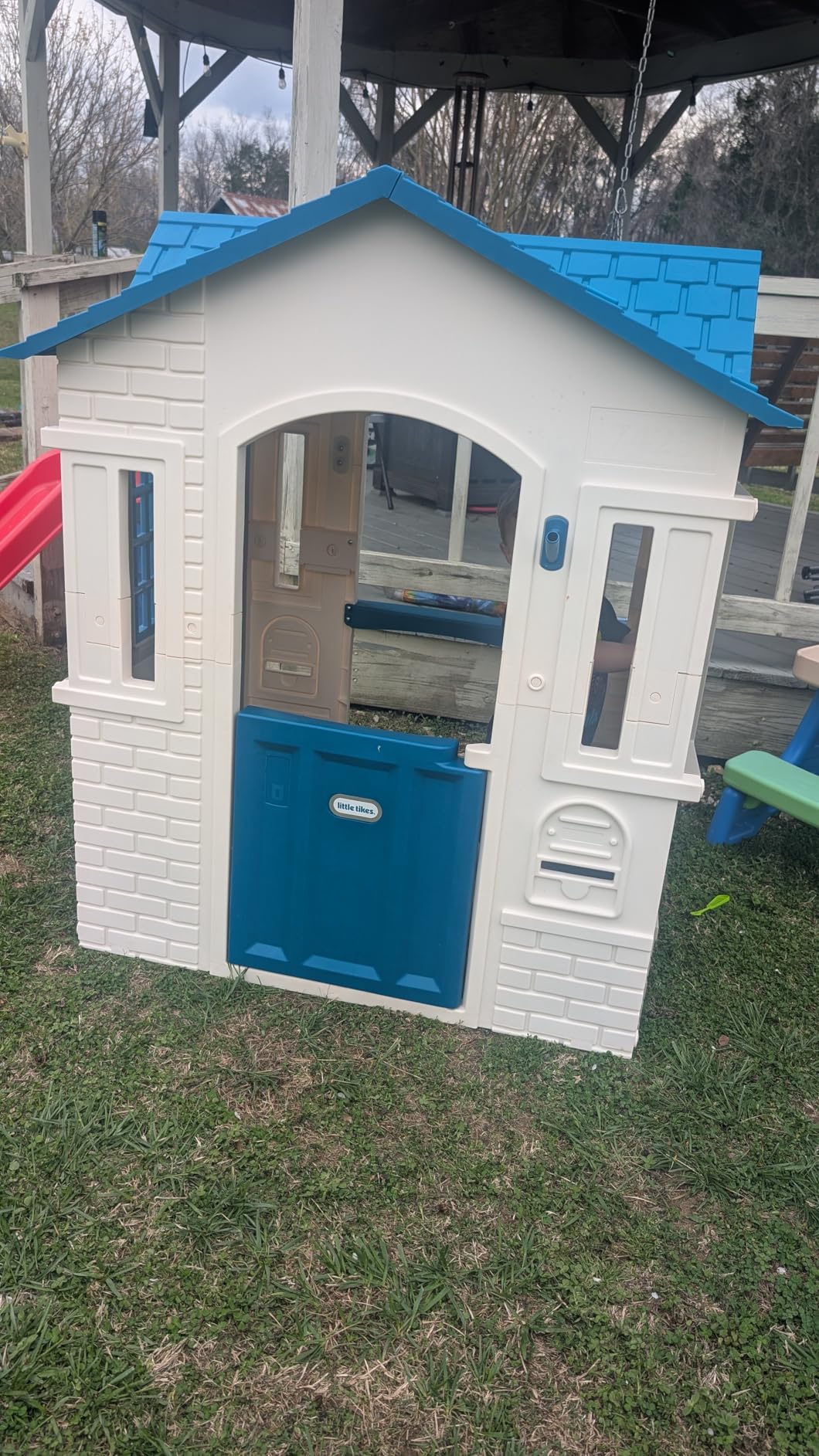 Little Tikes Cape Cottage Playhouse - Blue Large customer photo 1
