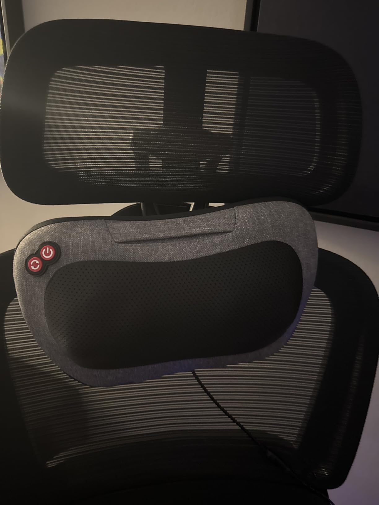 VIKTOR JURGEN Shiatsu Back Massager with Heat - Deep Tissue Massage for Neck, Shoulder, Upper & Lower Back Pain Relief customer photo 1