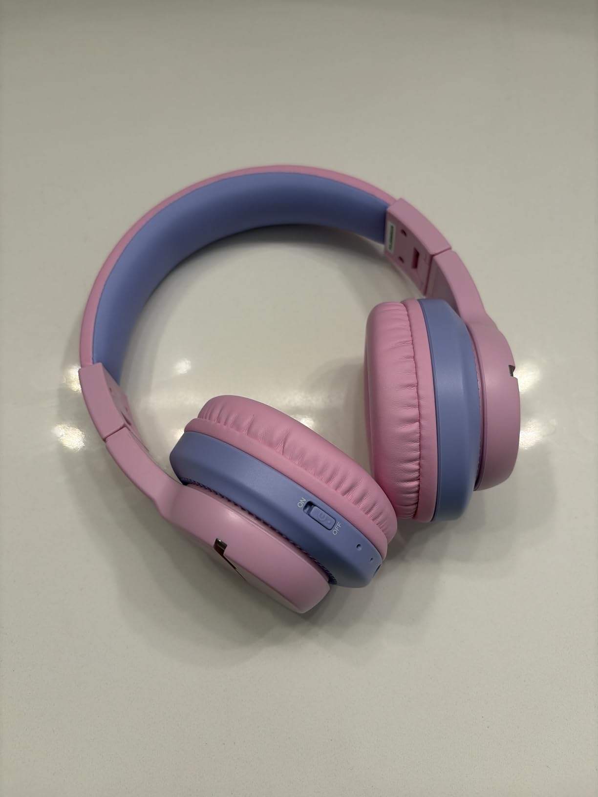 iClever BTH12 Kids Bluetooth Headphones, Colorful LED Lights, 74/85dBA Safe Volume, 85H Playtime, Fast Charging, Bluetooth 5.2 customer photo 2