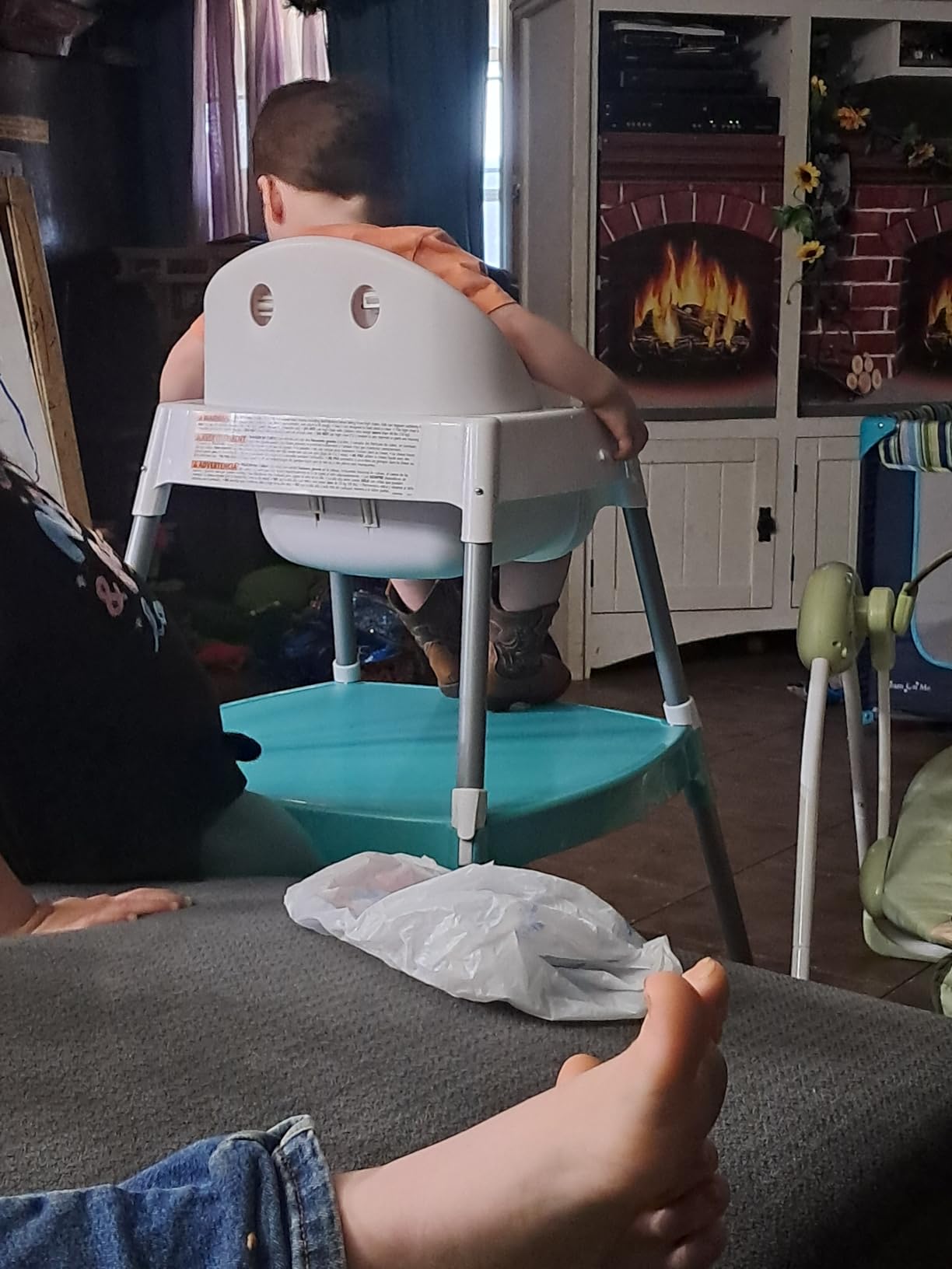 Evenflo Eat and Grow 4-in-1 Convertible High Chair (Prism Triangles) customer photo 2