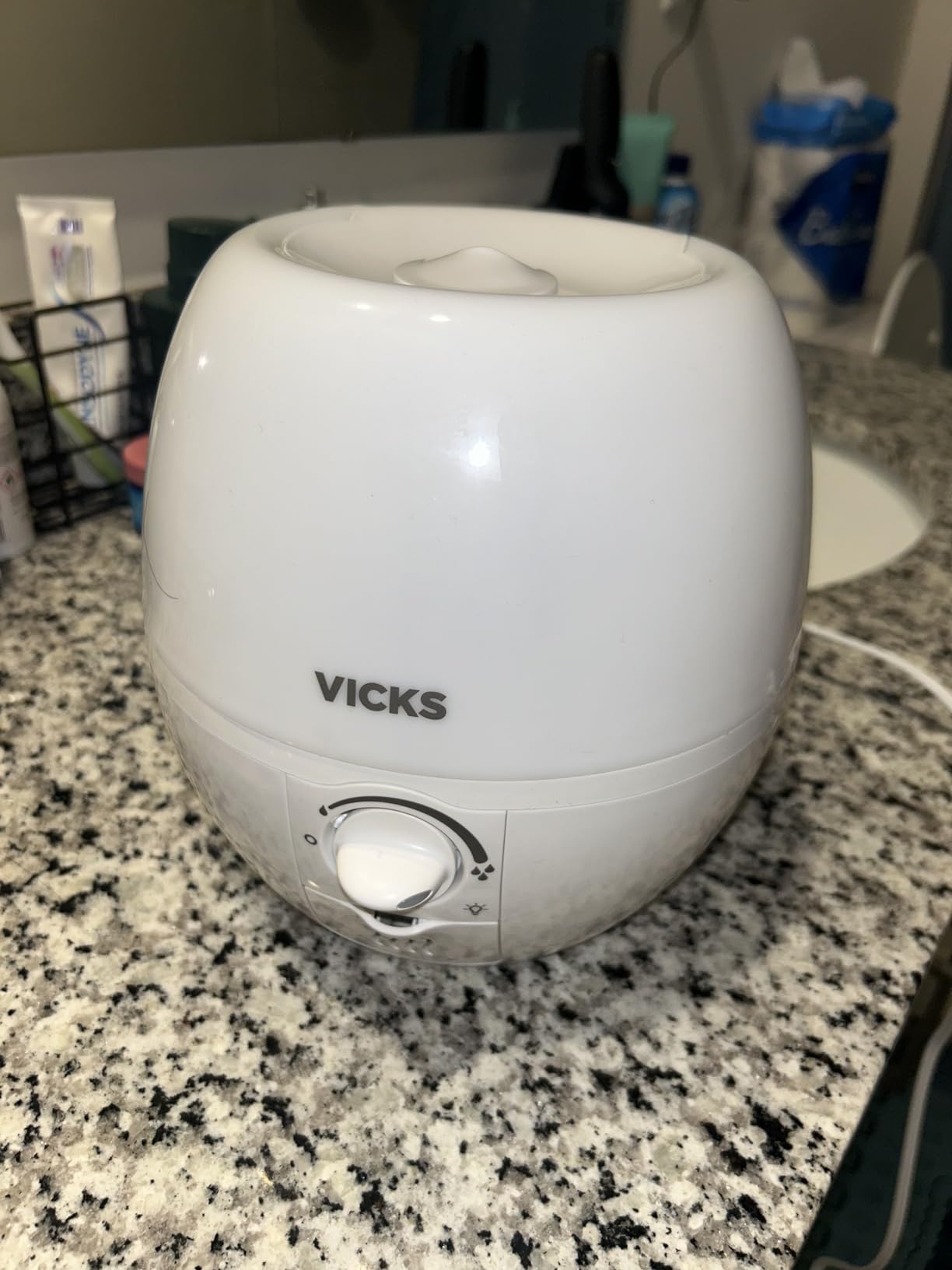 Vicks Humidifier 3-in-1 SleepyTime Cool Mist Humidifier for Baby & Kids Rooms with Color Changing Night Light and Essential Oil Diffuser, White customer photo 1