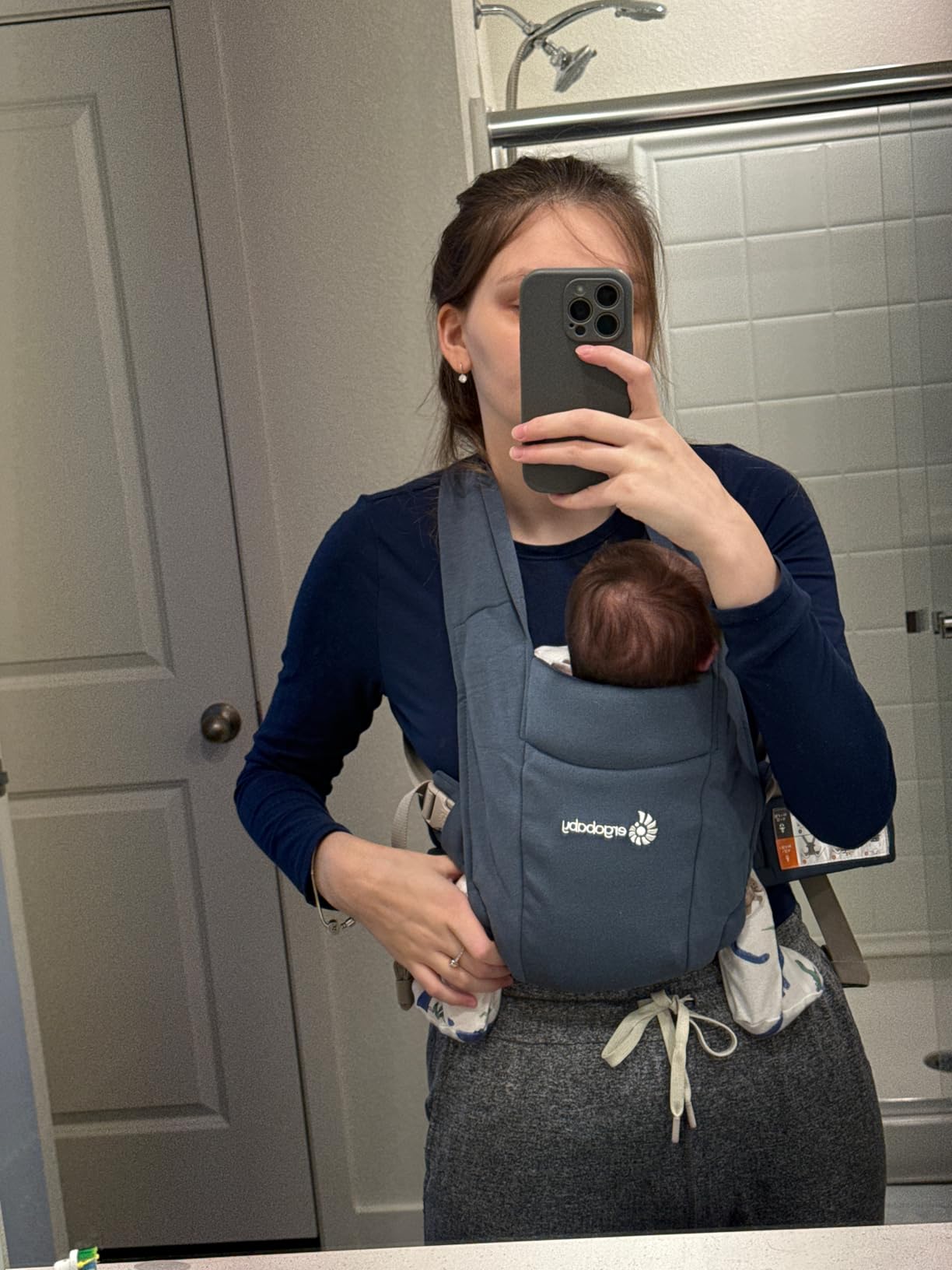 Ergobaby Embrace Baby Carrier Newborn to Toddler - Lightweight Ergonomic Baby Carriers - Cozy Essentials (7-25 Pounds), Ponte Knit, Cream customer photo 1