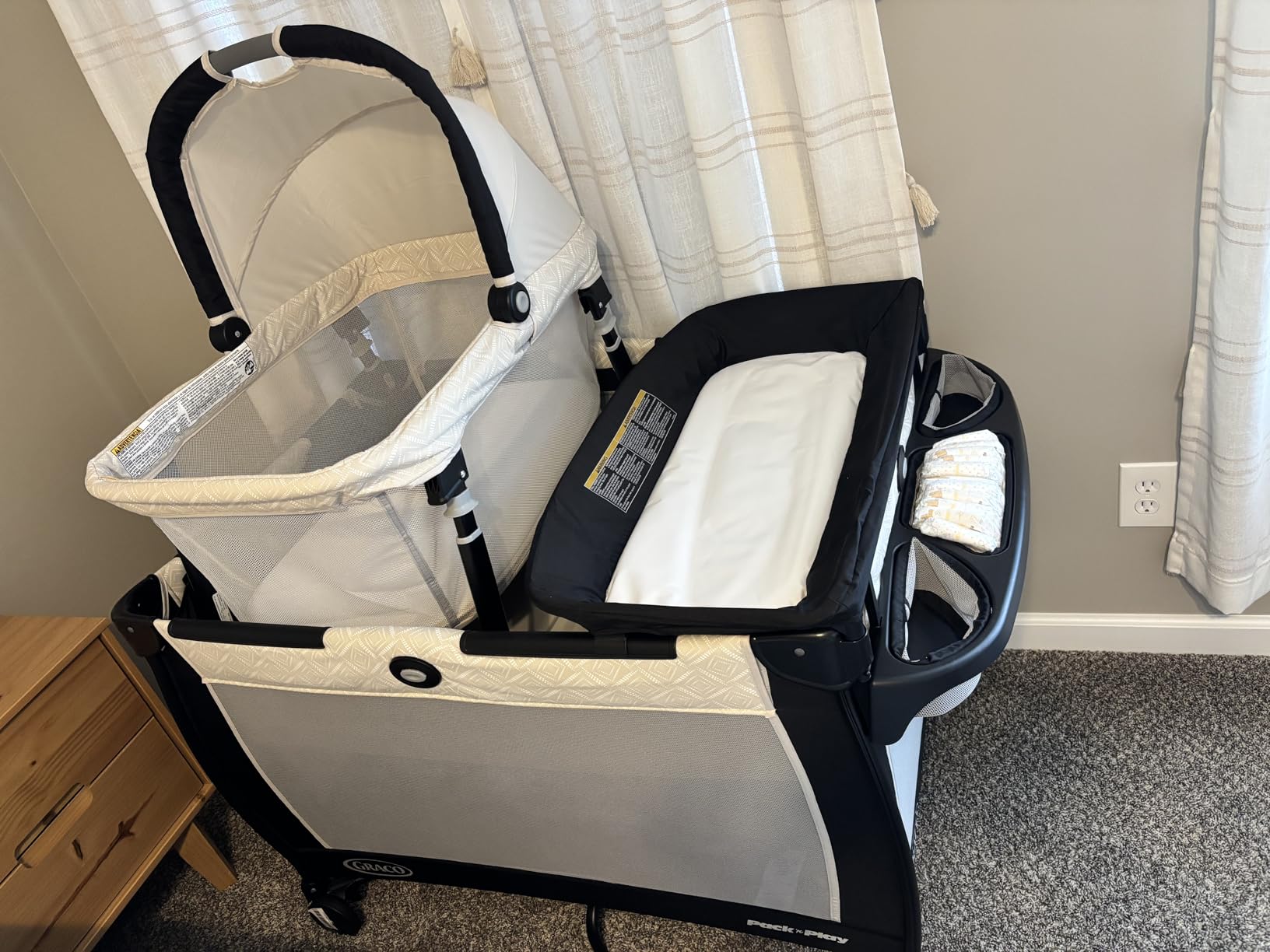 Graco Pack 'n Play Travel Dome LX Playard - Raised Travel Bassinet, UV-50 Canopy, Changer & Storage customer photo 2