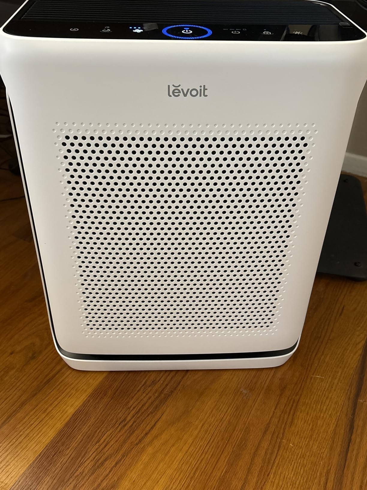 LEVOIT Air Purifiers for Home Large Room Up to 1875 Ft² with Washable Pre-Filter, AHAM VERIFIDE, Air Quality Monitor, HEPA Sleep Mode for Allergies, Pet Hair in Bedroom, Vital 200S-P, White customer photo 2