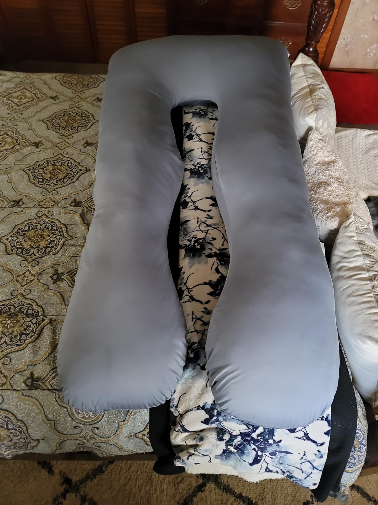 QUEEN ROSE Extra Long U Shaped Body Pillow, Cooling Pregnancy Pillows for Sleeping, 65 Inch Full Body Support Maternity Pillow for Adults, Support for Back, Hip, Legs for Pregnant Women, Grey customer photo 1