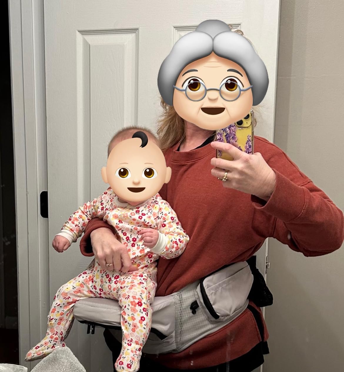 Grownsy Ultra-Comfy Baby Carrier with Hip Seat, Enhanced Safety, Hands-Free Support for Newborn to Toddler (0-50 lbs), Multiple Pockets, Ergonomic, Adjustable Waistband, Minimalist Design - Black customer photo 2