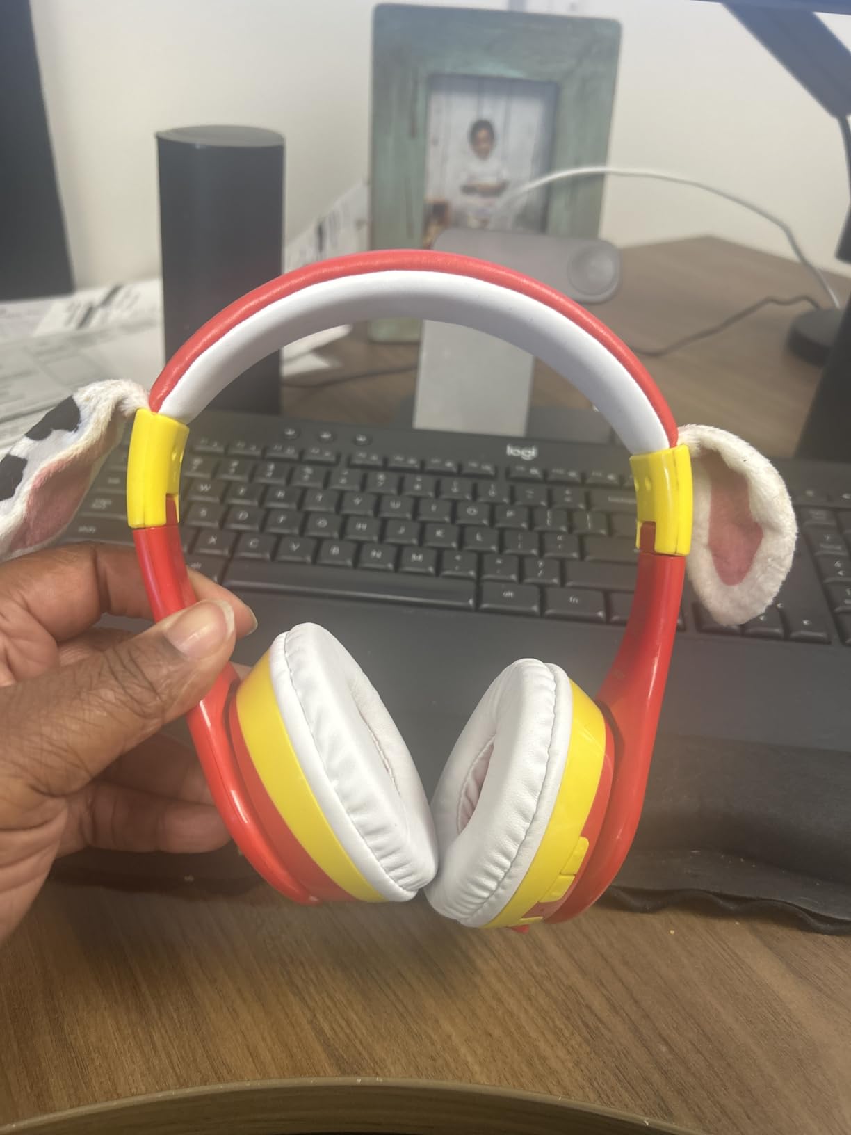 Bluey Bluetooth Headphones for Kids, Volume Reduced Wireless Headphones for School Home or Travel customer photo 1