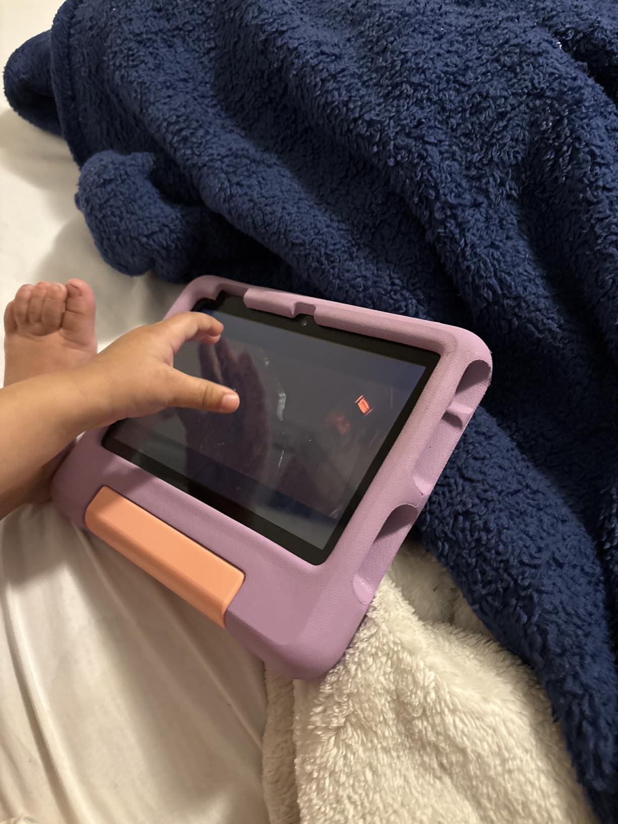 Amazon Fire 7 Kids tablet (newest model) ages 3-7. Top-selling 7