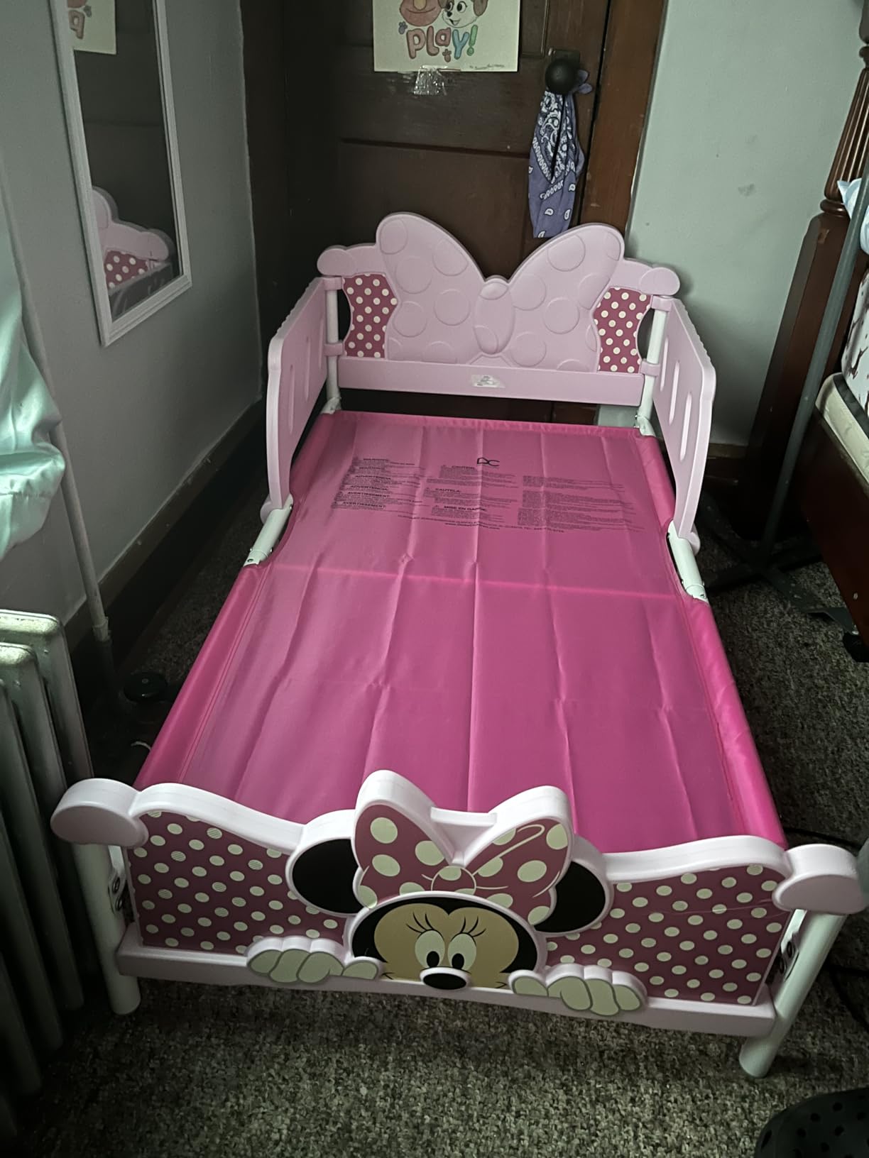 Delta Children Minnie Mouse 3D Toddler Bed, Pink customer photo 1