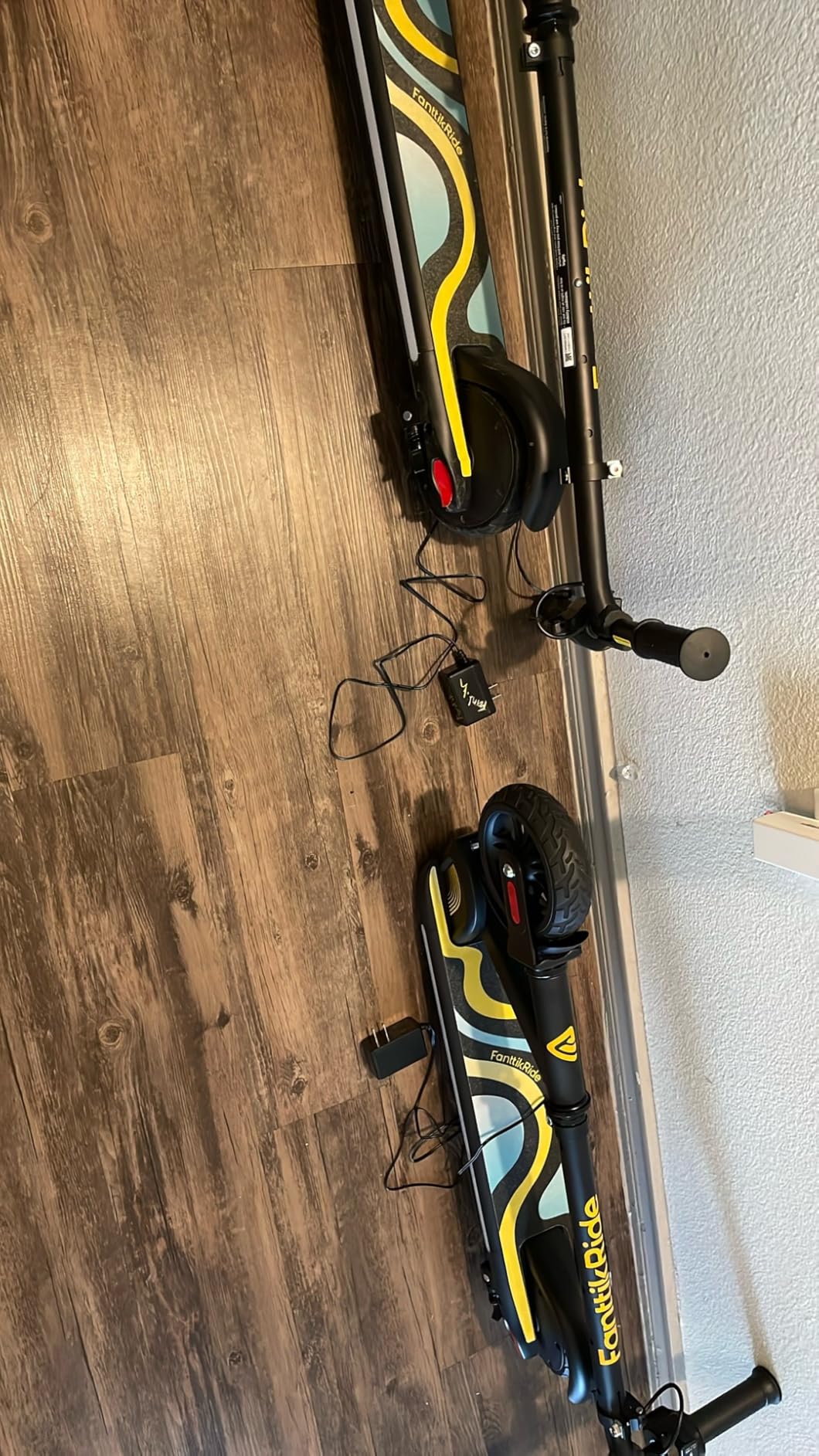 FanttikRide C9 Pro Kids Electric Scooter Ages 8-12, Colorful Rainbow Lights, E-Scooter for Kids 3.9-5.2 ft, 132 lbs, 5 Miles Range, Up to 40 min Ride Time, 5/8/10 MPH, 3 Adjustable Heights customer photo 1