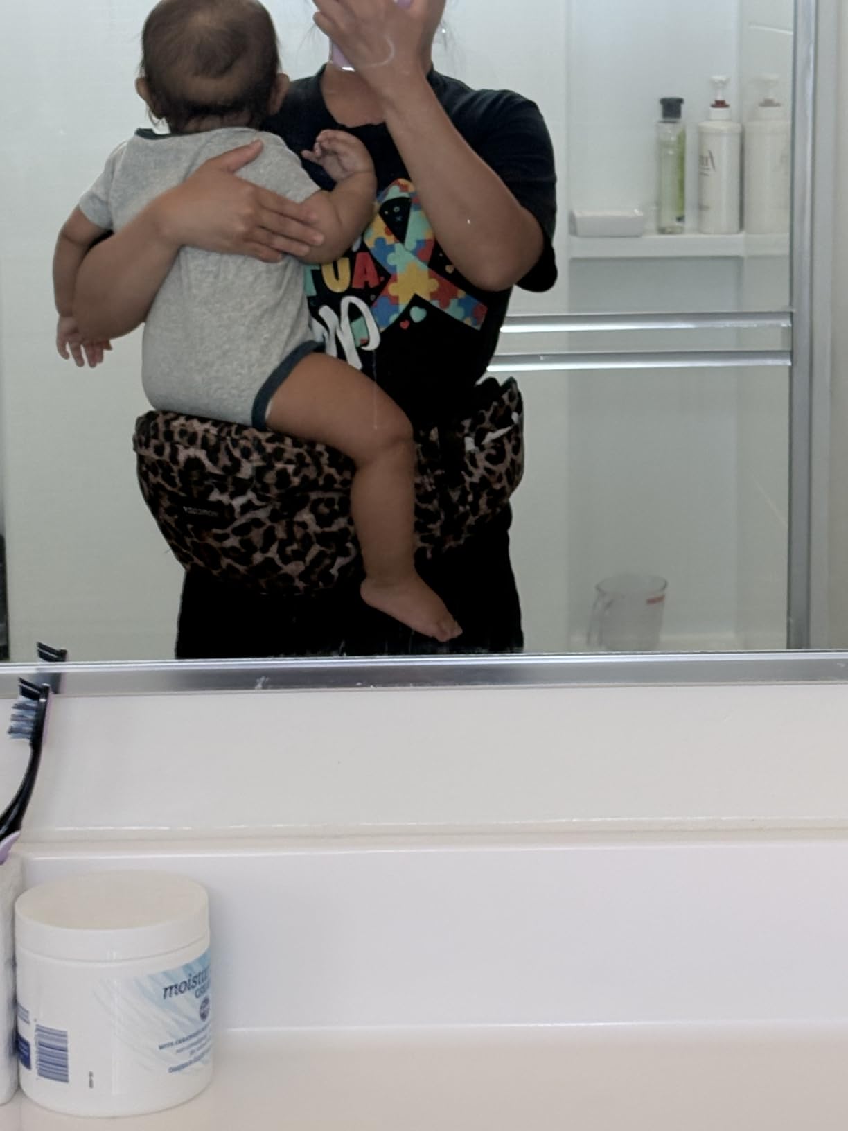 Momcozy Hip Seat Baby Carrier - Adjustable Waistband with Original 3D Belly Protector, Ergonomic Carrier with Various Pockets for Newborns & Toddlers up to 45lbs (Black, Medium) customer photo 1