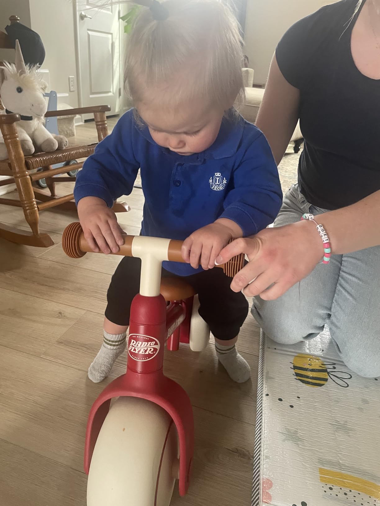 Radio Flyer Steady Start Balance Bike, Red, for Kids Ages 1-3, Pedal Free for Quick Learning, Wide Front and Dual Rear Tires, Tool-Free Adjustable Seat, Quiet Ride Wheels, Kid & Toddler Balance Bikes customer photo 2
