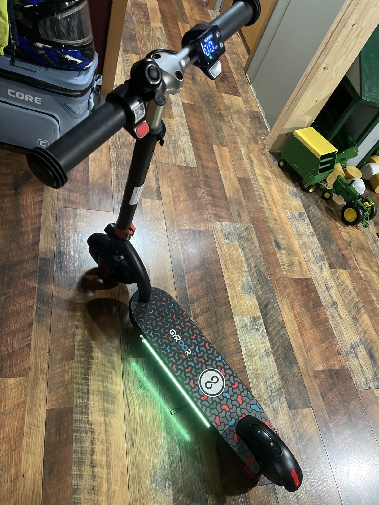 Gyroor H40 Kids Electric Scooter, 180W Motor, Up to 10 MPH, LED Display & Colorful Lights, Adjustable Height, for Boys & Girls Ages 8-12, Great Birthday Gift customer photo 2
