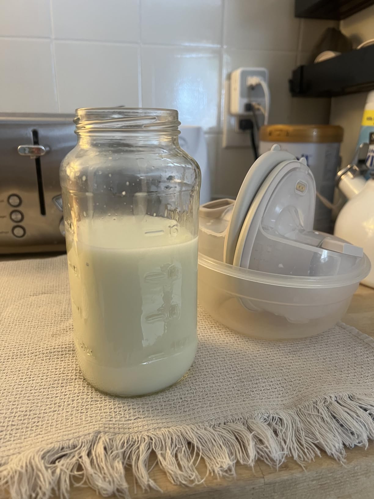 eufy Security Heated Breast Pump S1, Hands-Free Breast Pump with Industry-Leading HeatFlow Tech, App-Controlled OptiRhythm, Hospital-Grade Suction, Leakproof, Slim and Ultra-Quiet for in-Bra Use customer photo 2