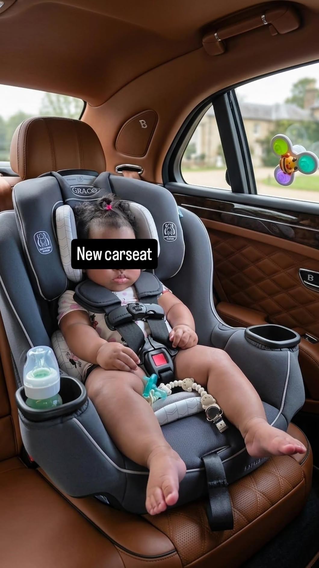 Graco Extend2Fit Convertible Baby Car Seat, Rear and Forward Facing, Adjustable Extension Panel for Extra Legroom, Gotham customer photo 1