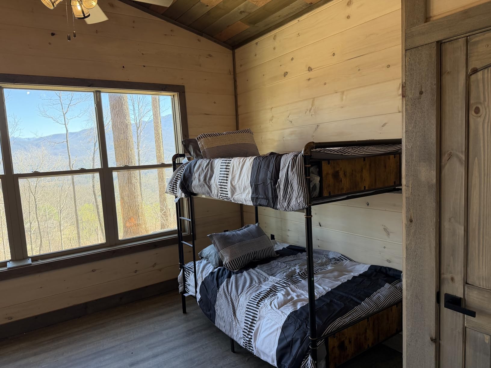 Metal Bunk Bed Twin Over Twin, Industrial Bunkbeds Heavy Duty Bed with Safety Guard Rails and Space-Saving Design, Steel Bed for School, Bedroom (Vintage Brown) customer photo 2