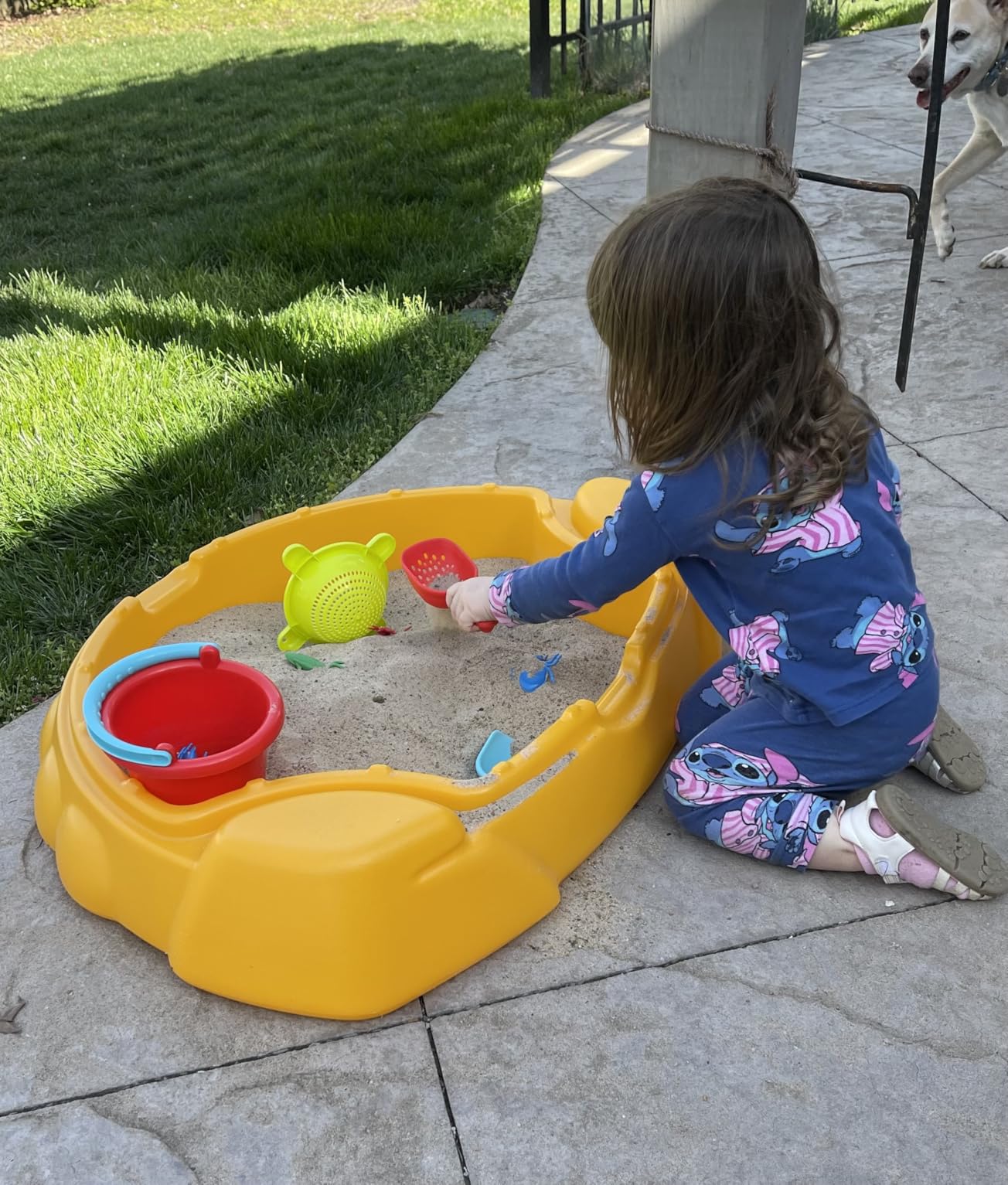 Simplay3 Coastal Crab Fully Assembled Sandbox for Kids, Toddler Outdoor Sand Box with Lid for Playground, Backyard, Ages 1.5 to 5 Years, Made in USA, Red customer photo 2