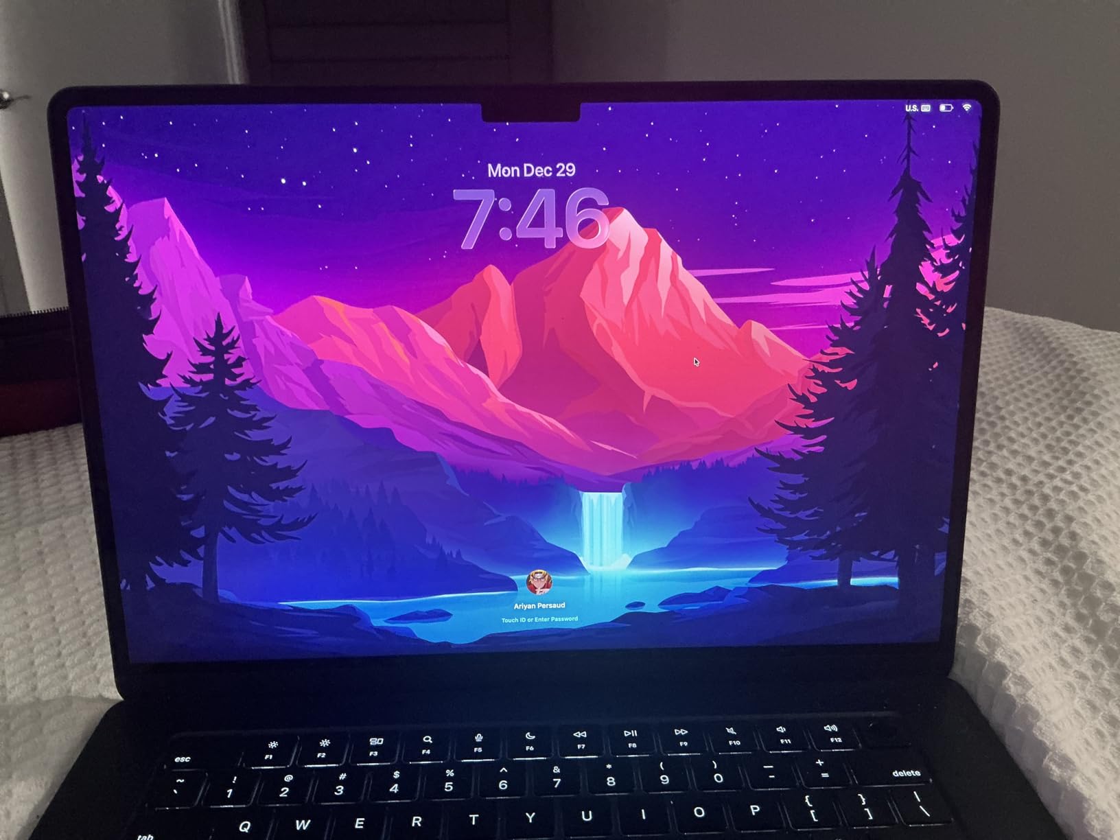 Apple 2025 MacBook Air 15-inch Laptop with M4 chip: Built for Apple Intelligence, 15.3-inch Liquid Retina Display, 16GB Unified Memory, 256GB SSD Storage, 12MP Center Stage Camera, Touch ID; Sky Blue customer photo 1