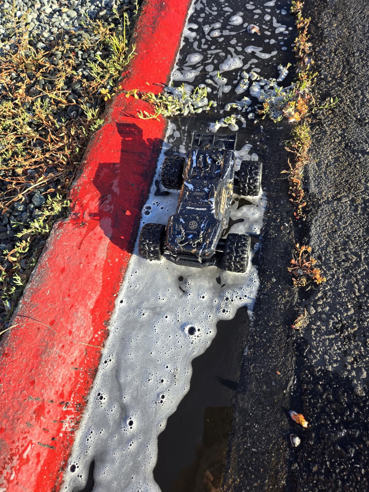 DEERC 9309E All Terrain Fast RC Cars for Adults 40KPH, 4WD Electric Off-Road Remote Control Monster Truck with 2 Batteries customer photo 1