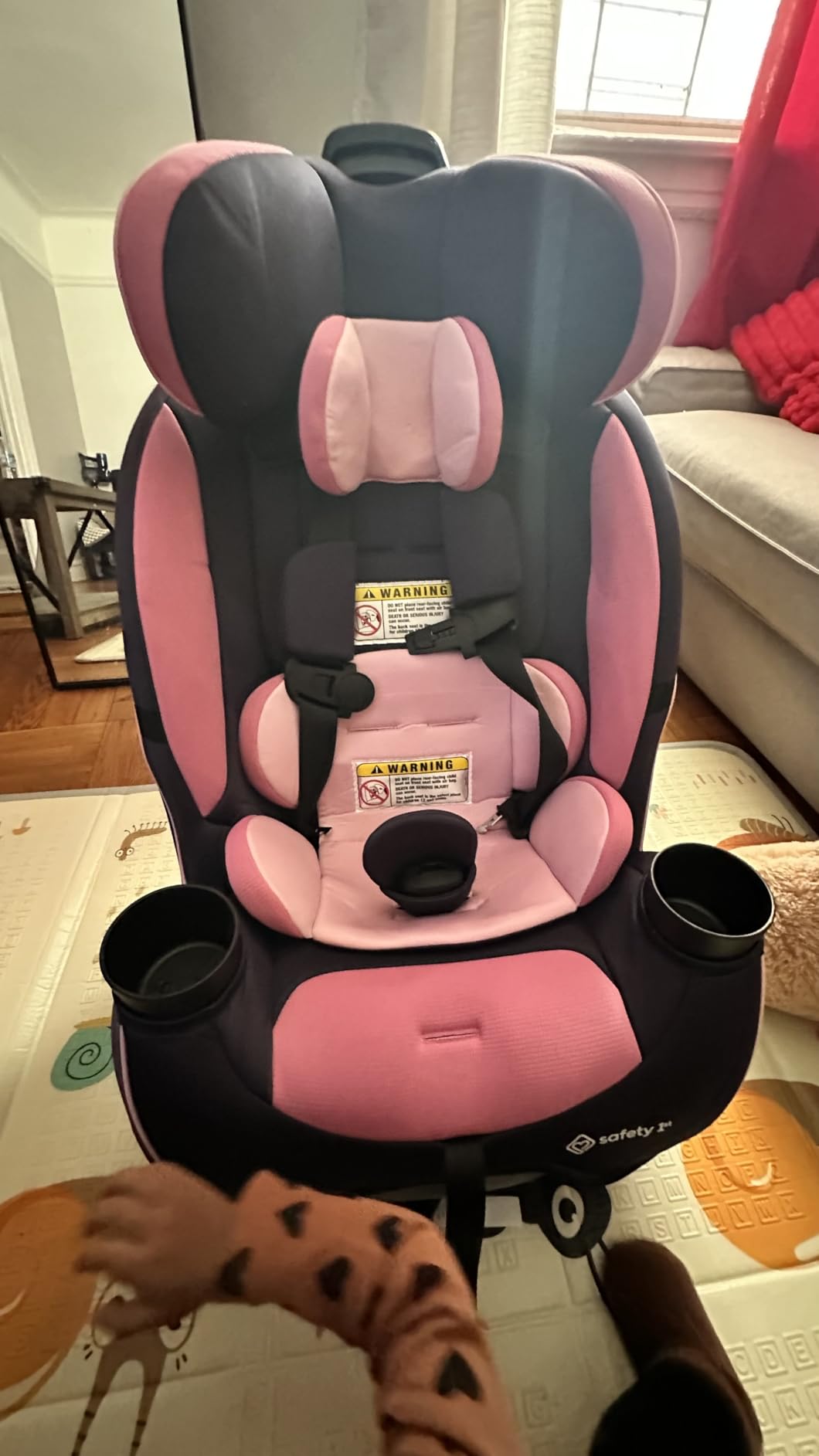 Safety 1st Grow and Go All-in-One Slim Convertible Car Seat, Rear Facing 5-40 lbs, Forward Facing 30-65 lbs, High Back Booster 40-100 lbs, Black Phantom customer photo 2