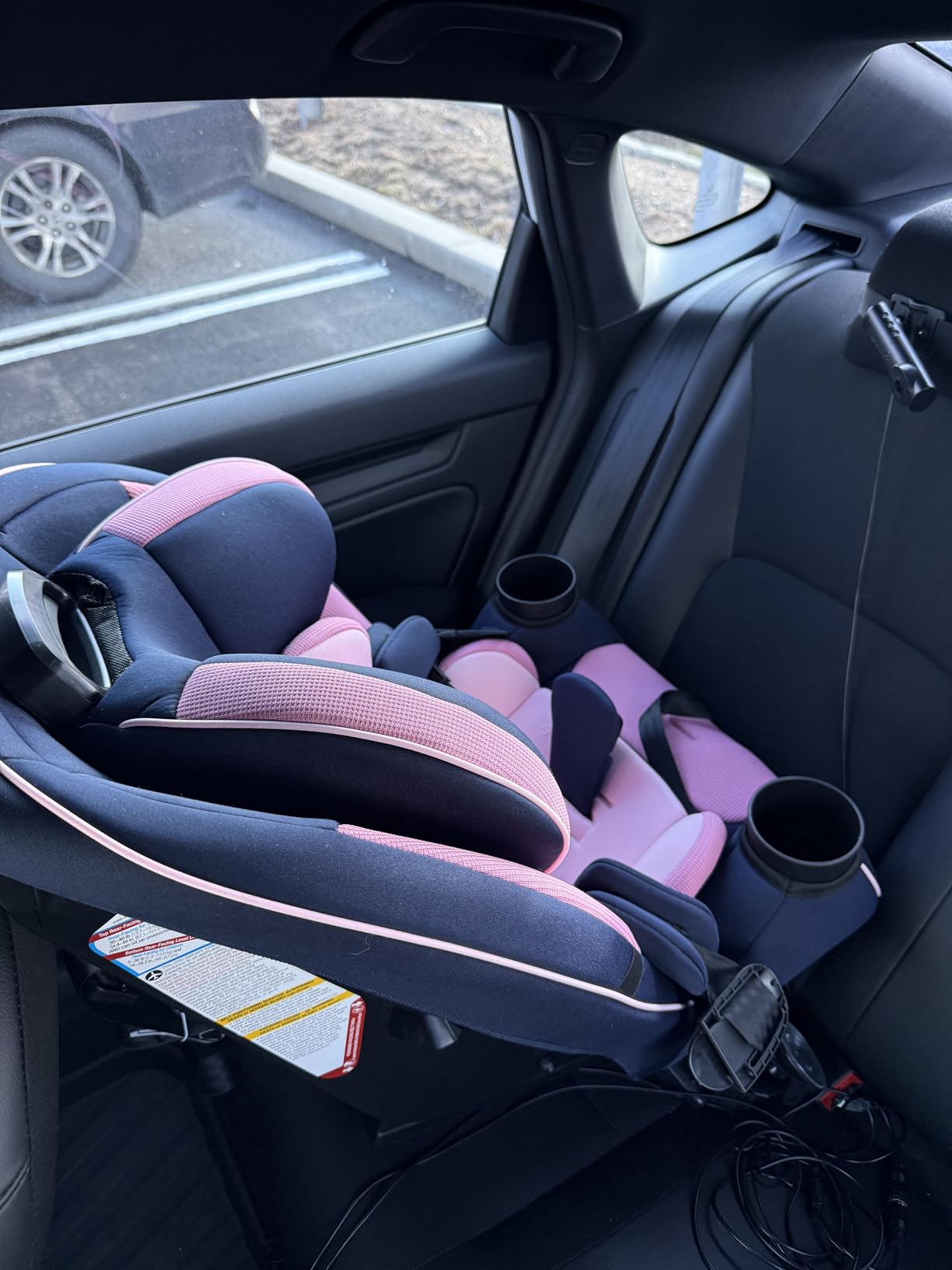 Safety 1st Grow and Go All-in-One Slim Convertible Car Seat, Rear Facing, 5-40 lbs, Forward Facing (30-65 lbs), High Back Booster Seat 40-100 pounds, Alaskan Blue customer photo 1