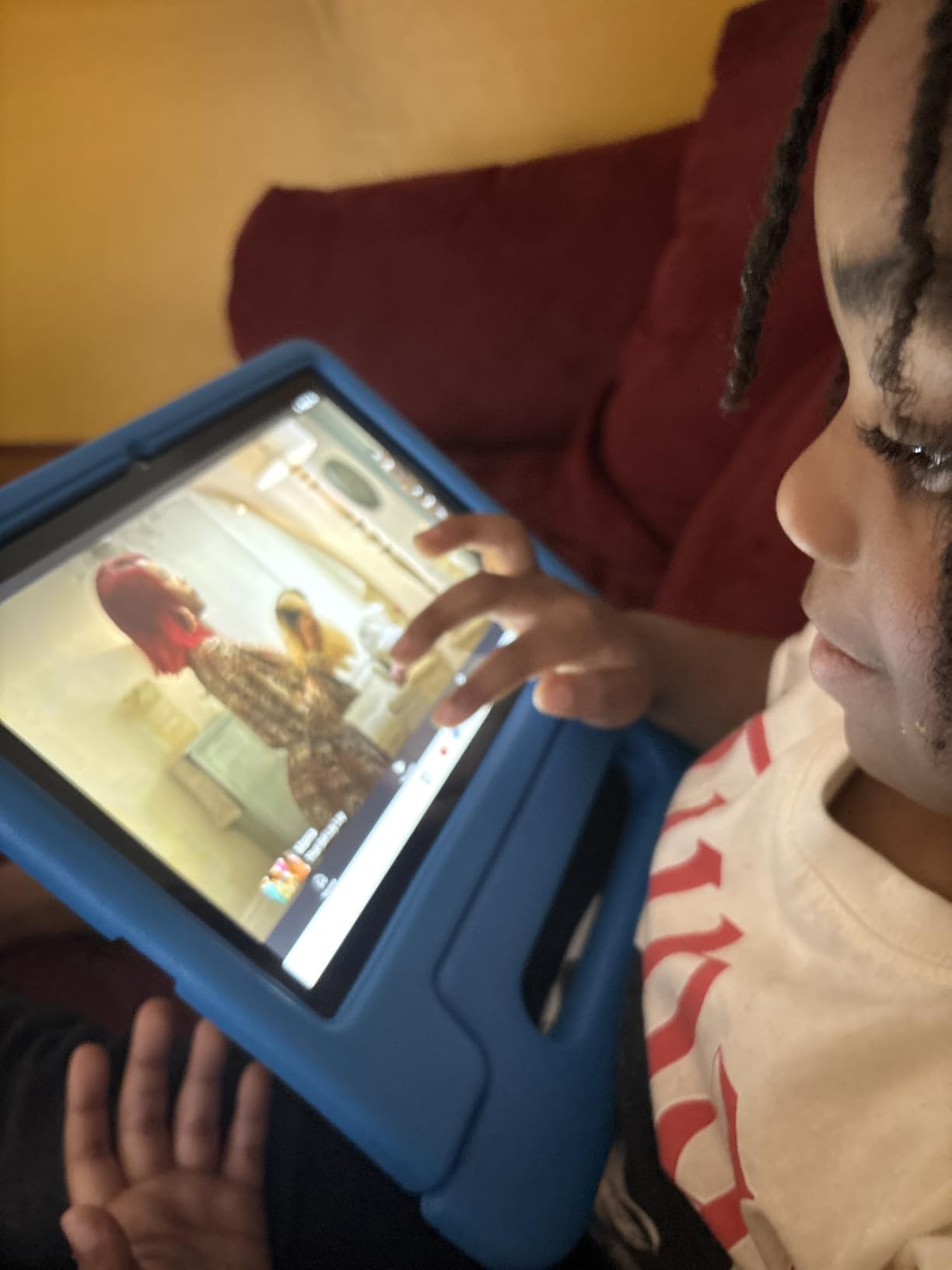 2026 Kids Tablet, 10.1 Inch Android 15 Tablet for Kids, 8(5+3) GB RAM, 64GB ROM(1TB Expand), WiFi 6, Pre-Installed Educational Apps, Parental Control, with EVA Protective Case, Eye Protection customer photo 1