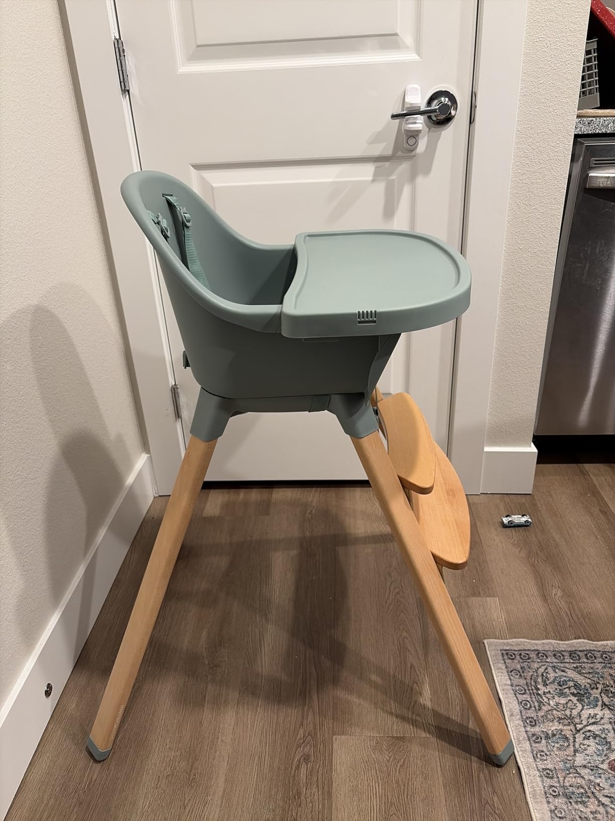 Delta Children - babyGap Otto 3-in-1 High Chair - High Chair Converts to Toddler Dinning Chair and Booster Seat - Dishwasher Safe Meal Tray - FSC-Certified Wood, Oatmeal customer photo 2