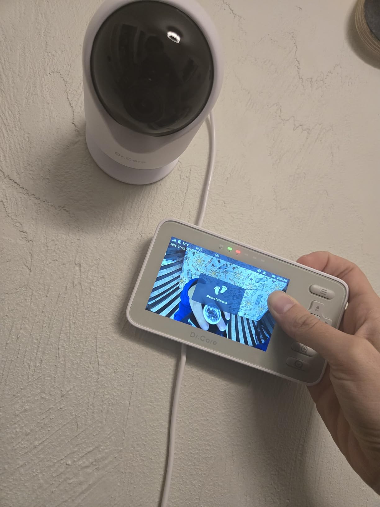 Dr.Care VistaView Lite Smart WiFi Baby Monitor - 4'' 720P Split Screen & 1080P Camera App Control, Motion Alerts, HD Night Vision, Triple Security, 2-Way Talk, Video Recording, Multi-User customer photo 1