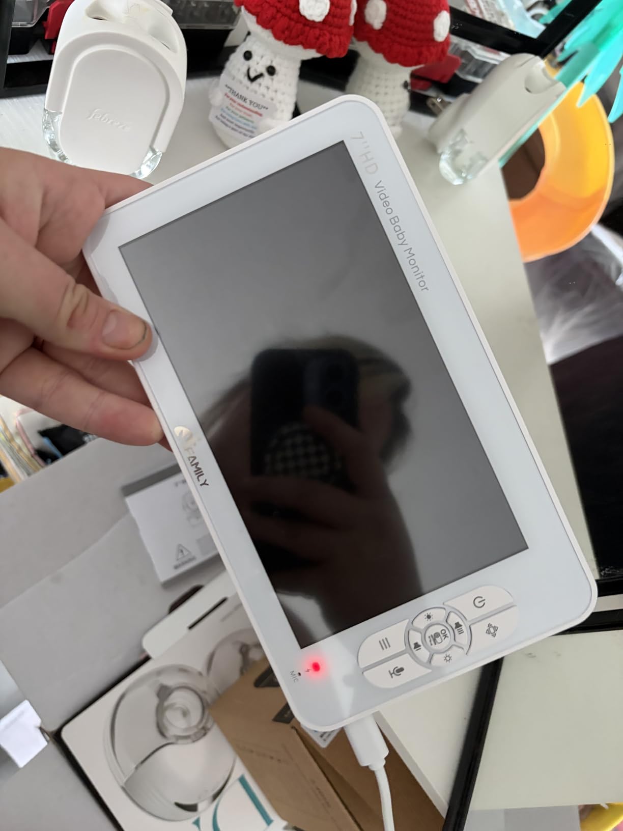 iFamily WiFi Baby Monitor with App - Smartphone Baby Monitor with 5'' HD Monitor & 2K Camera, Night Vision, 2-Way Talk, Motion Tracking&Alerts, Temp Sensor, Lullabies,Secure WiFi Lock customer photo 2