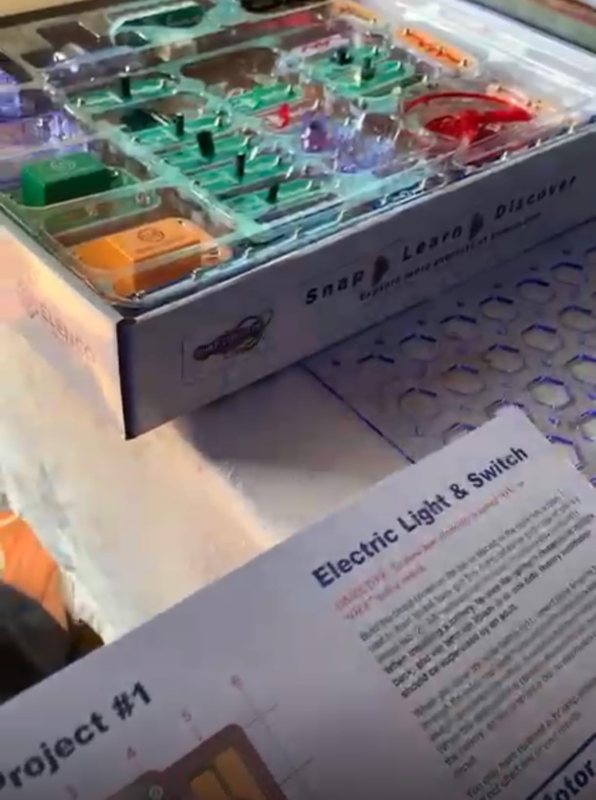 Thames & Kosmos Classic SC-300 Electronics Exploration Kit | Over 300 Projects customer photo 2