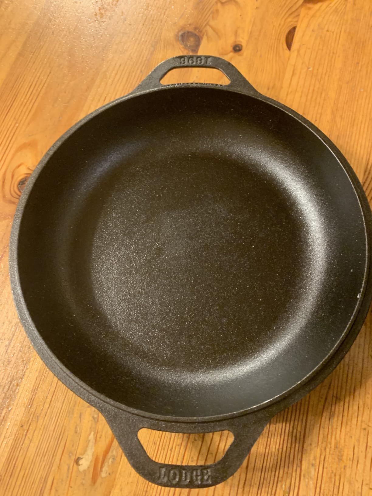 Lodge Cast Iron Double Dutch Oven 5 Quart - Pre-Seasoned 2-in-1 Cast Iron Cookware - Pot & Skillet Combo - Even Heat Retention - Oven-Safe, Versatile Pot customer photo 2