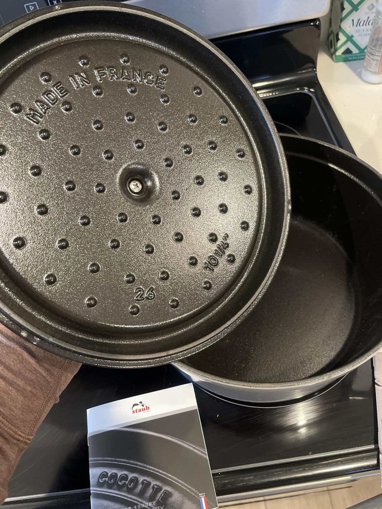 STAUB Cast Iron 7-Qt. Cocotte Round Dutch Oven, Serves 7-8, Cherry customer photo 2