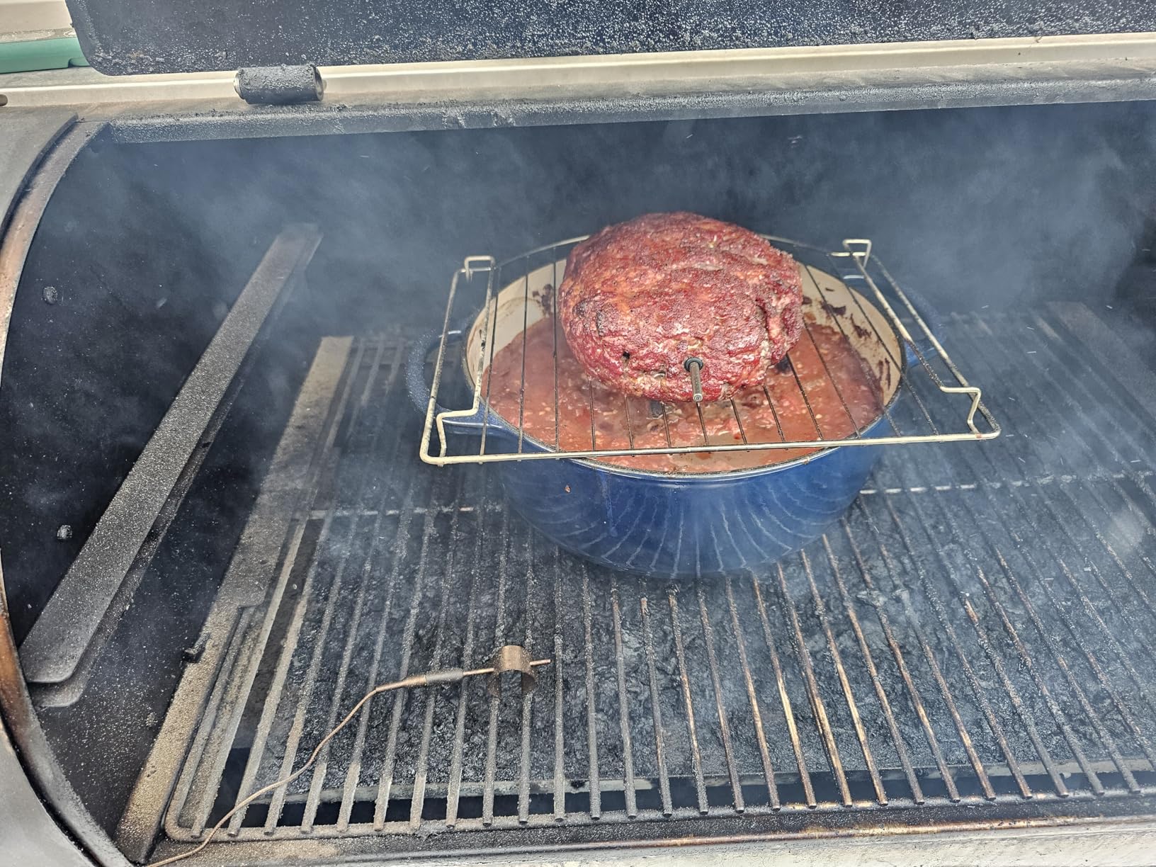Lodge Essential Enamel Cast Iron Dutch Oven with Lid 7.5 Quart - Caribbean Blue customer photo 1