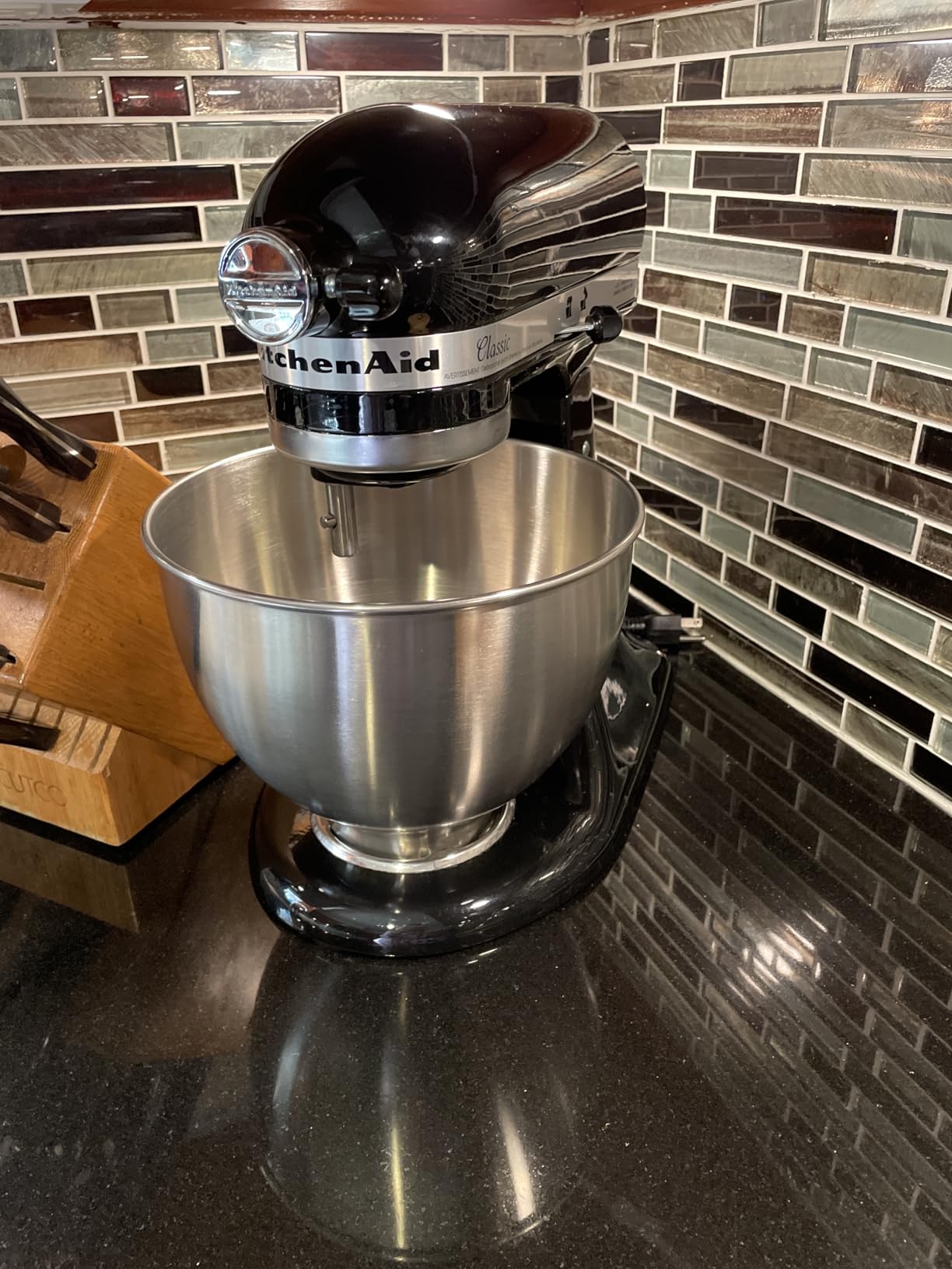 KitchenAid Classic Series 4.5 Quart Tilt-Head Stand Mixer K45SS, Onyx Black customer photo 2