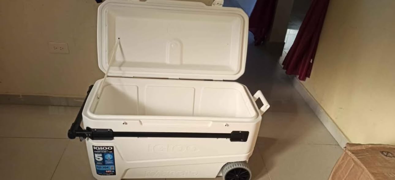 Igloo Maxcold Glide 110Qt Wheeled Cooler customer photo 1